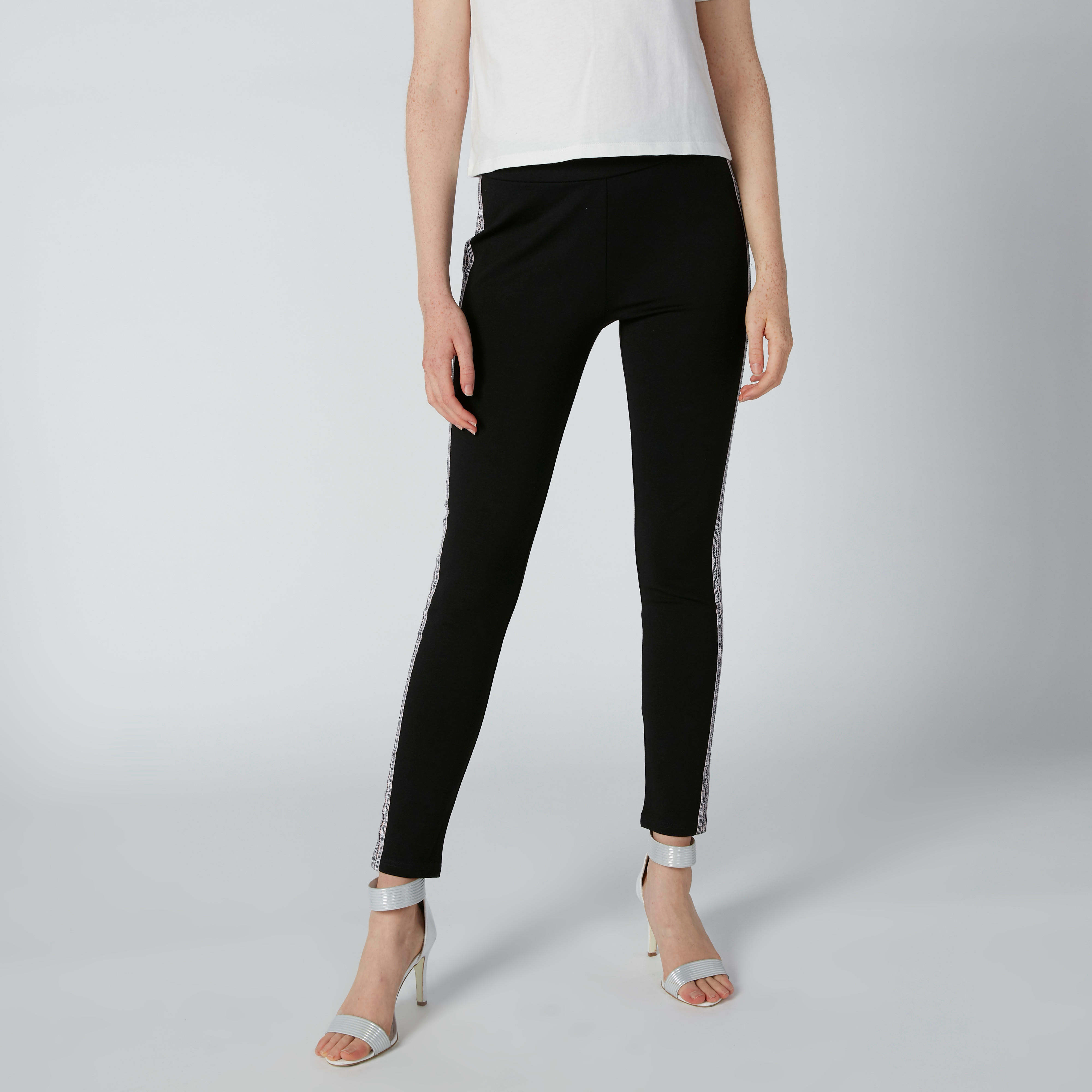 بنطال كاروهات بقصّة واسعة وخصر مرتفع وشريطة-women-clothing-bottoms-trousers-image-3