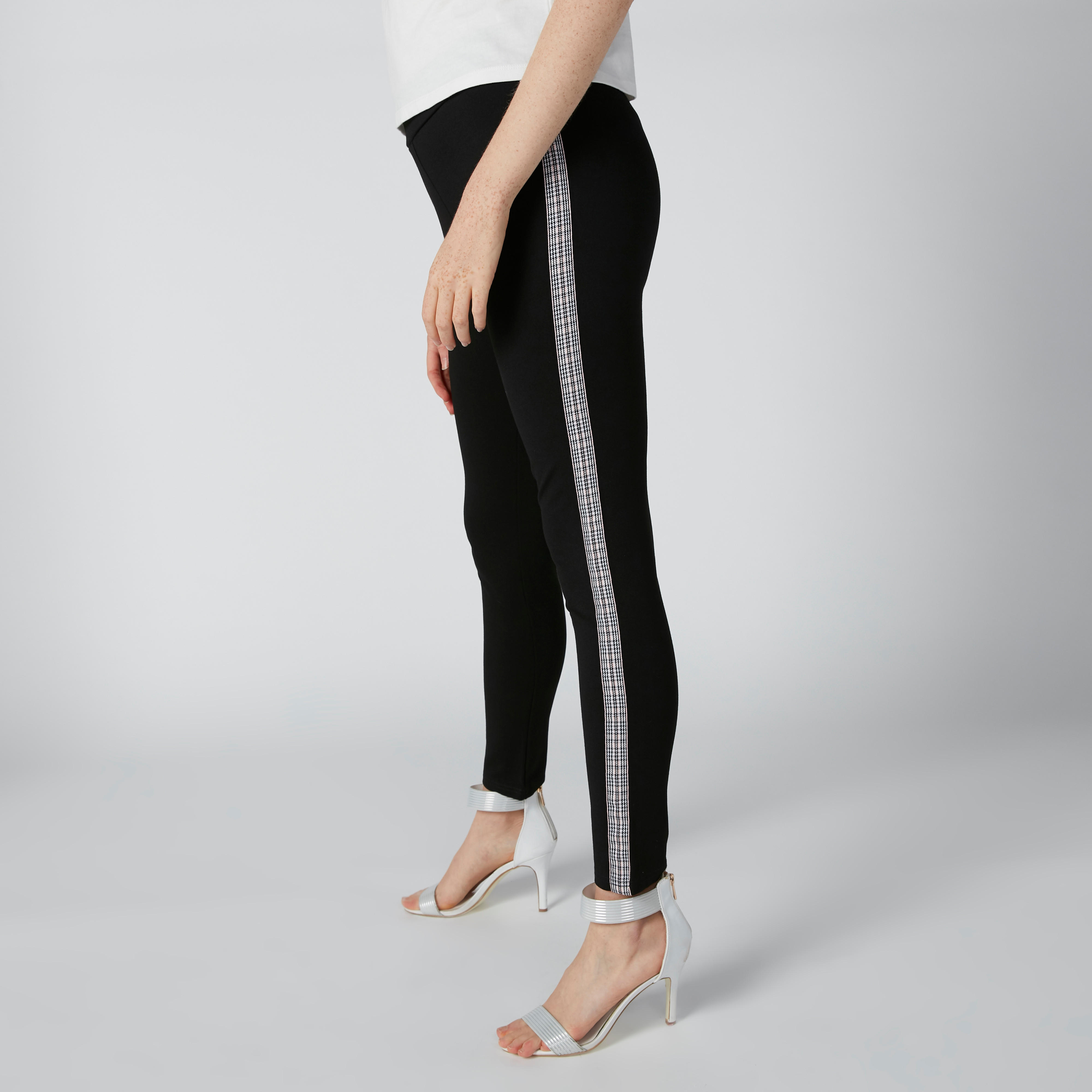 بنطال كاروهات بقصّة واسعة وخصر مرتفع وشريطة-women-clothing-bottoms-trousers-image-4
