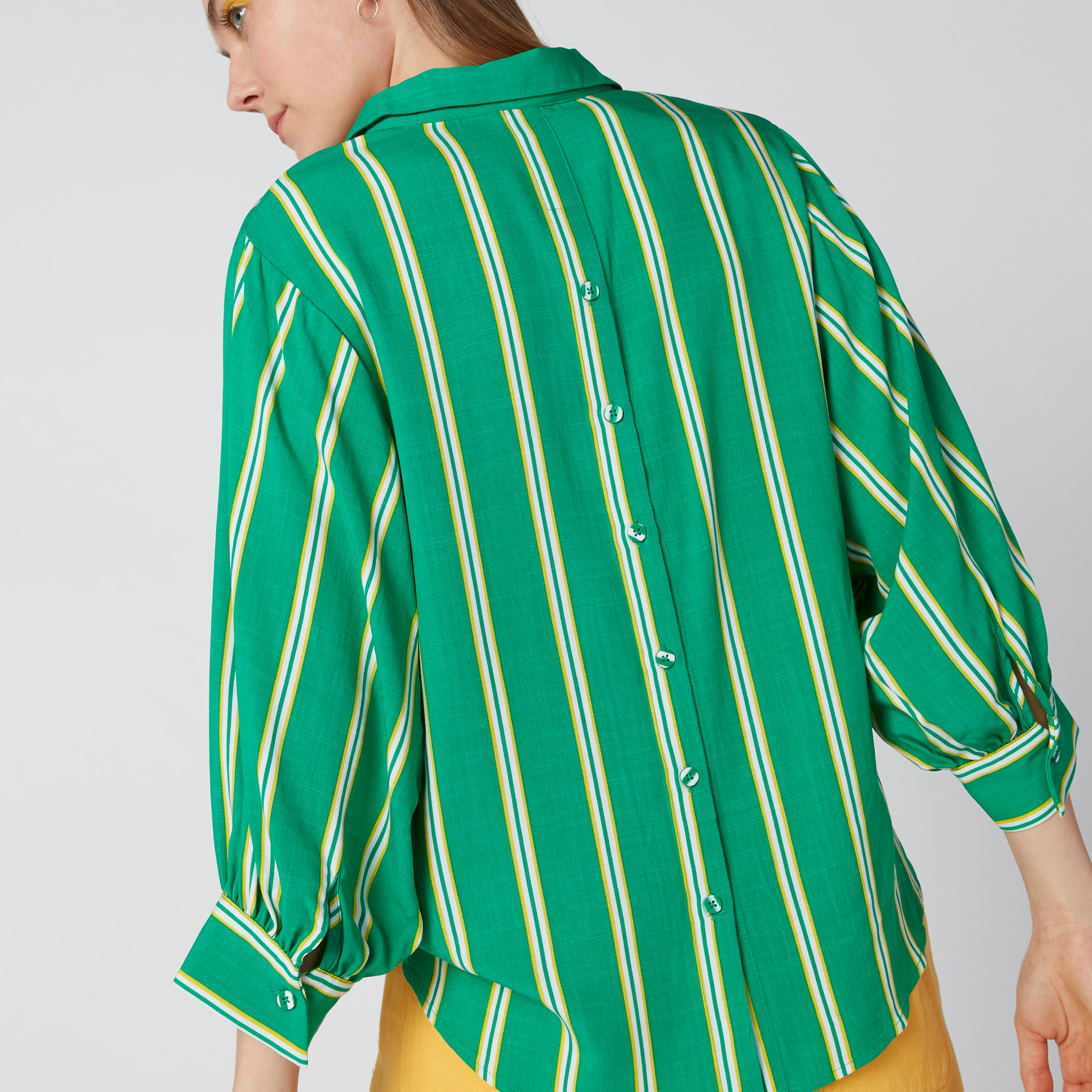 بلوزة مقلّمة بياقة عاديّة وأزرار-women-clothing-shirtsandblouses-blouses-image-5