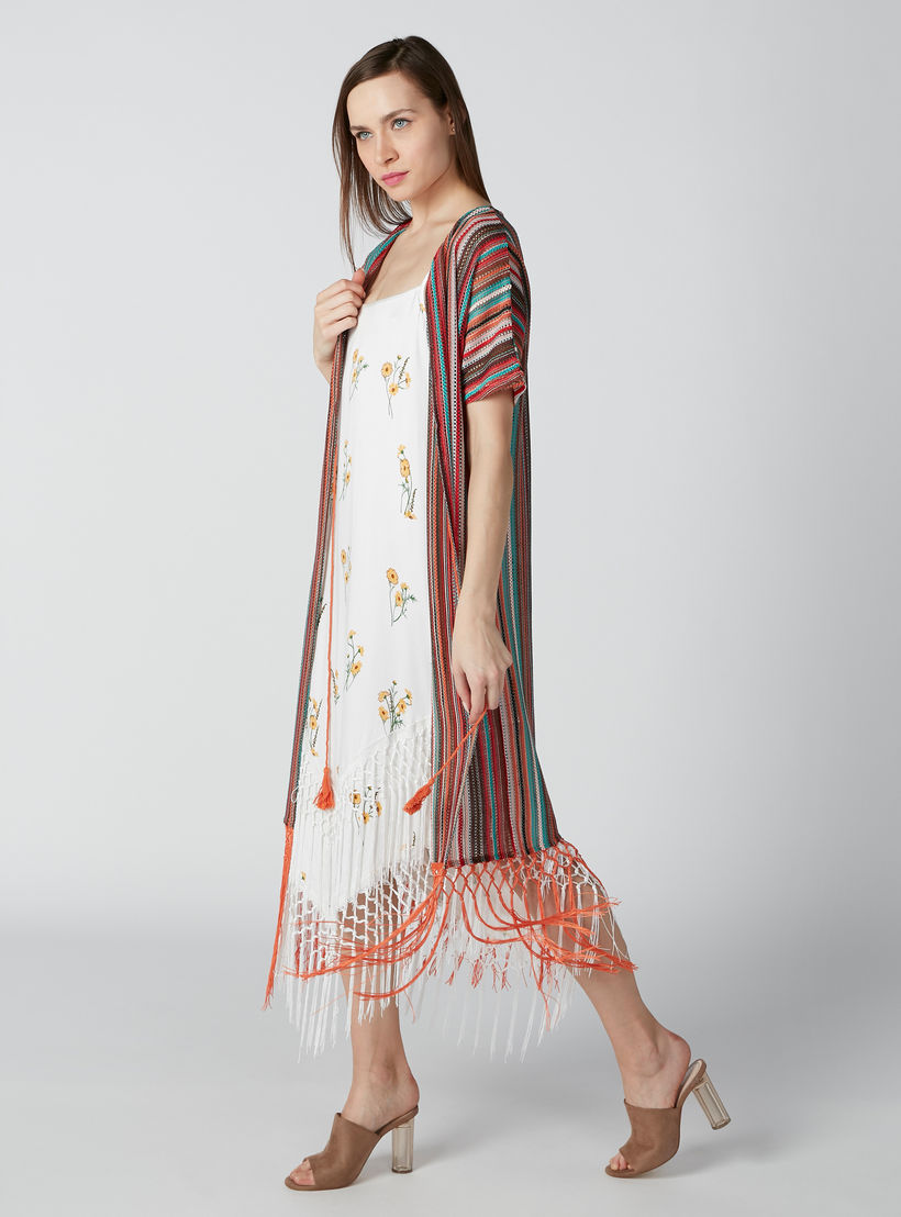 فستان متوسط الطول بحمّالات رفيعة وشرّابات وطبعات أزهار-women-clothing-dresses-image-1