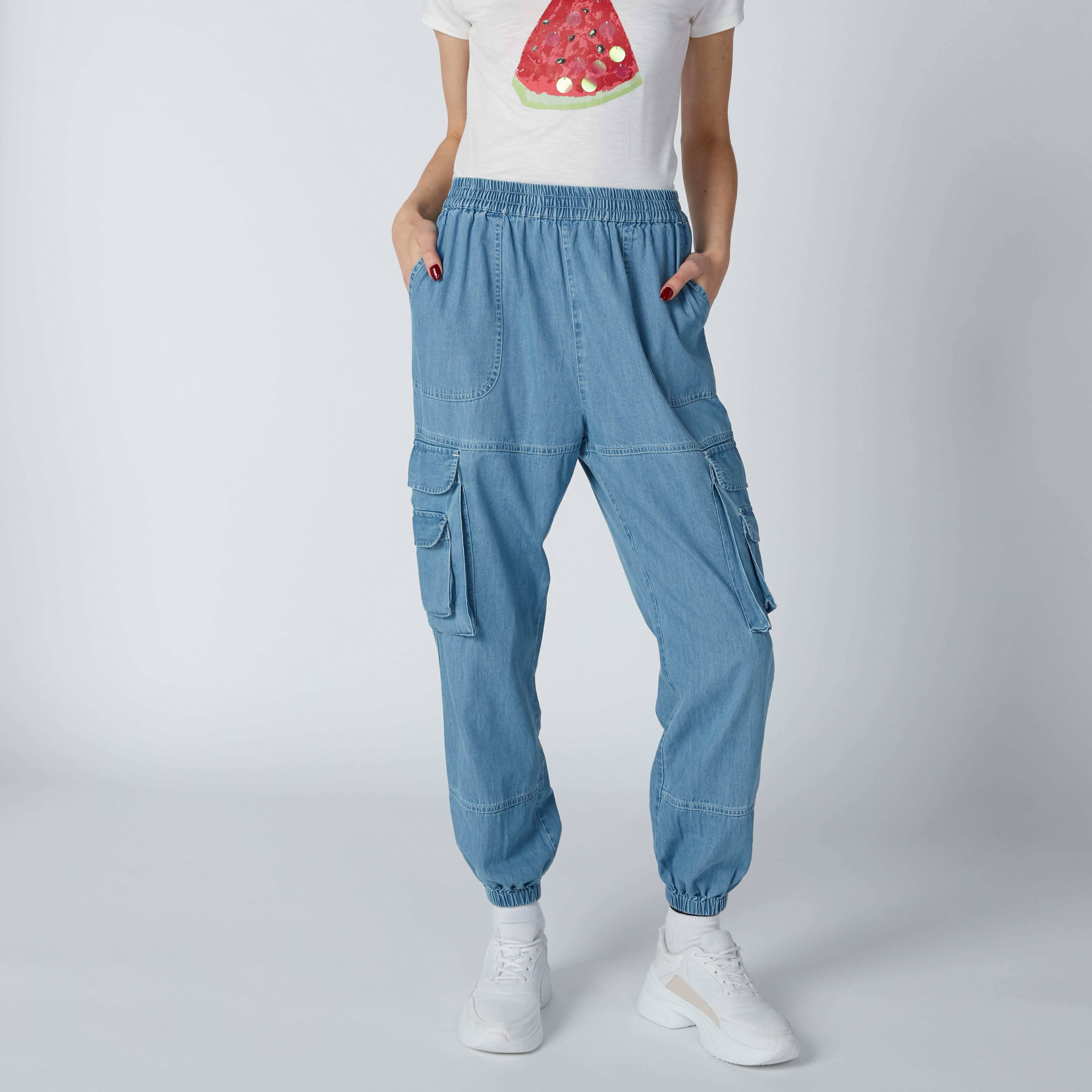 بنطال رياضي بخصر مطّاطي وجيوب-women-clothing-bottoms-joggers-image-1
