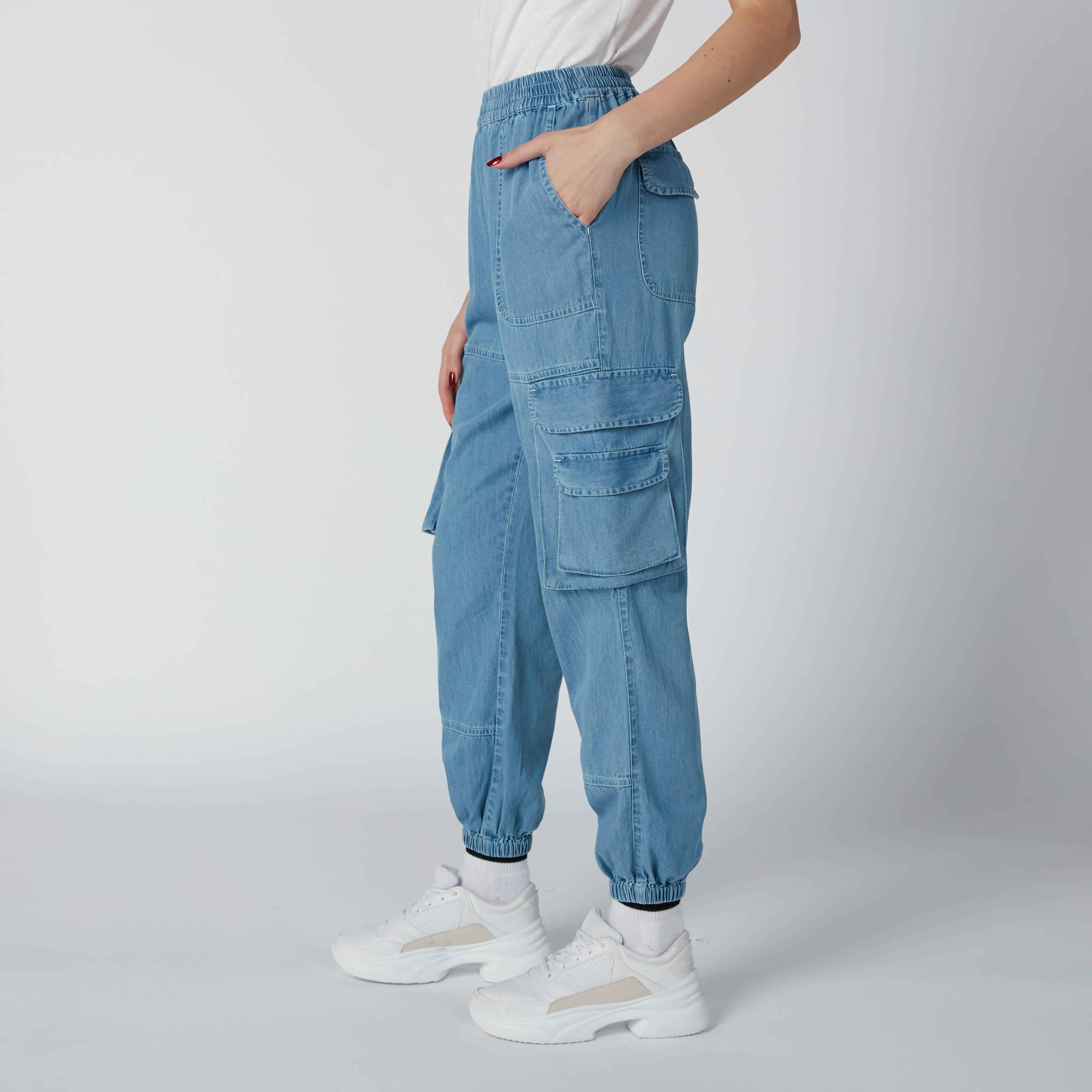 بنطال رياضي بخصر مطّاطي وجيوب-women-clothing-bottoms-joggers-image-3