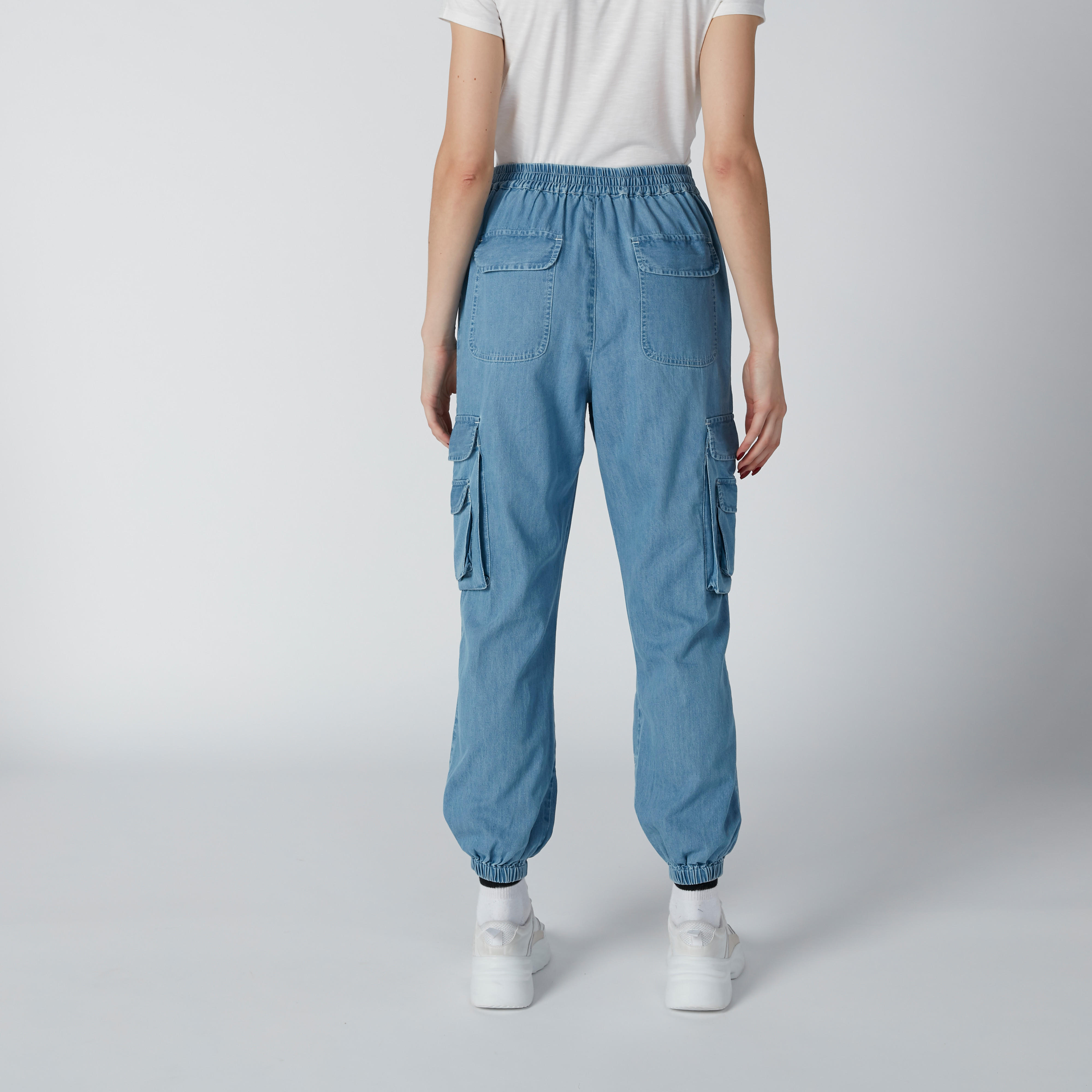 بنطال رياضي بخصر مطّاطي وجيوب-women-clothing-bottoms-joggers-image-4