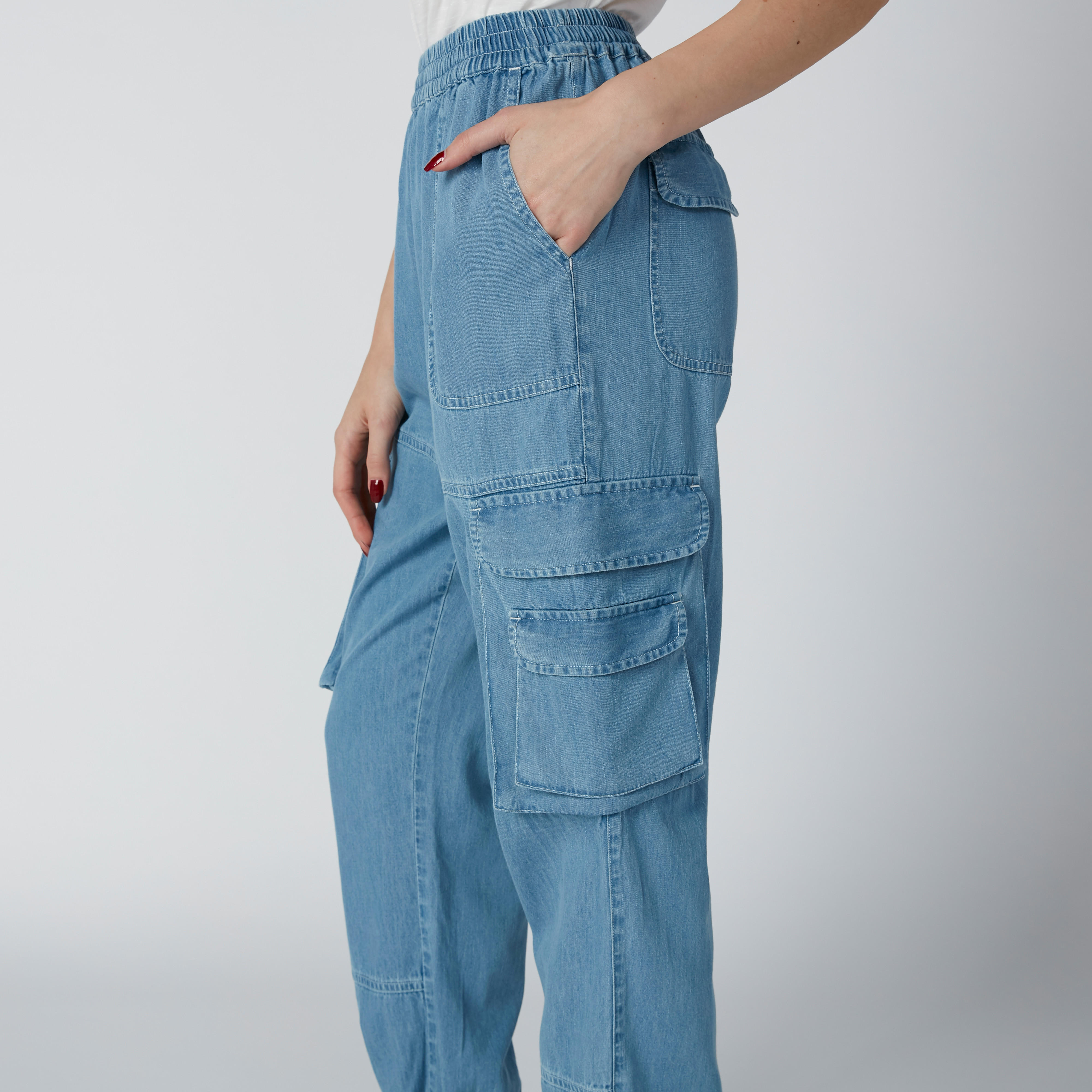 بنطال رياضي بخصر مطّاطي وجيوب-women-clothing-bottoms-joggers-image-5