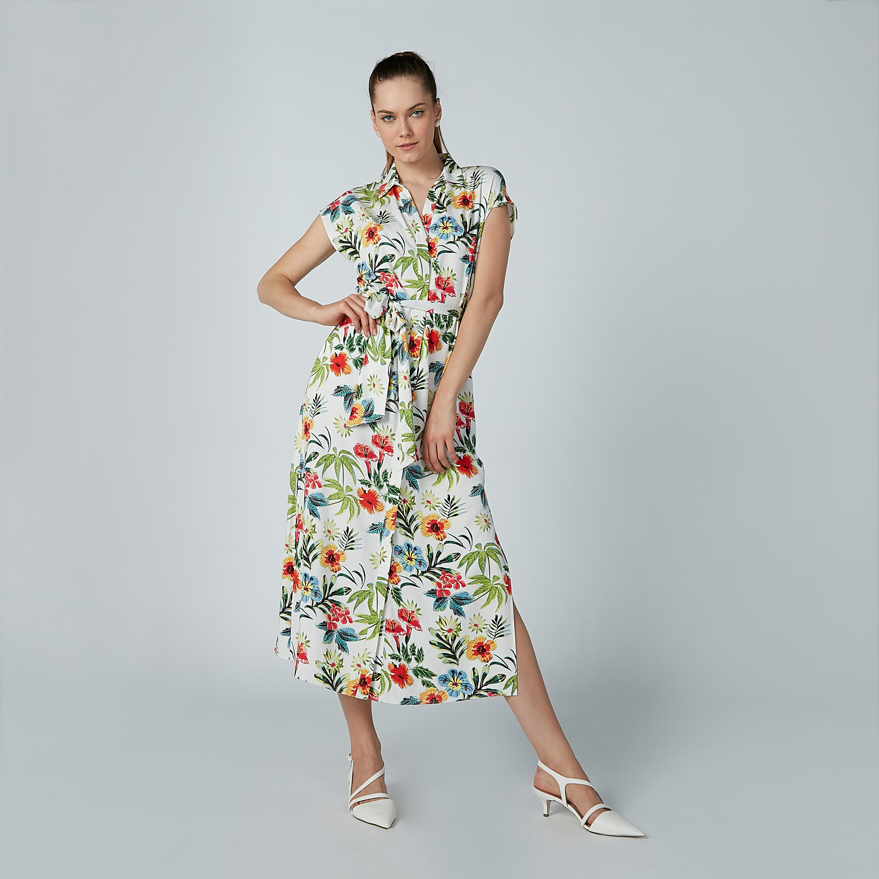 فستان قميص متوسط الطول برباط وطبعات زهرية-women-clothing-dresses-image-3
