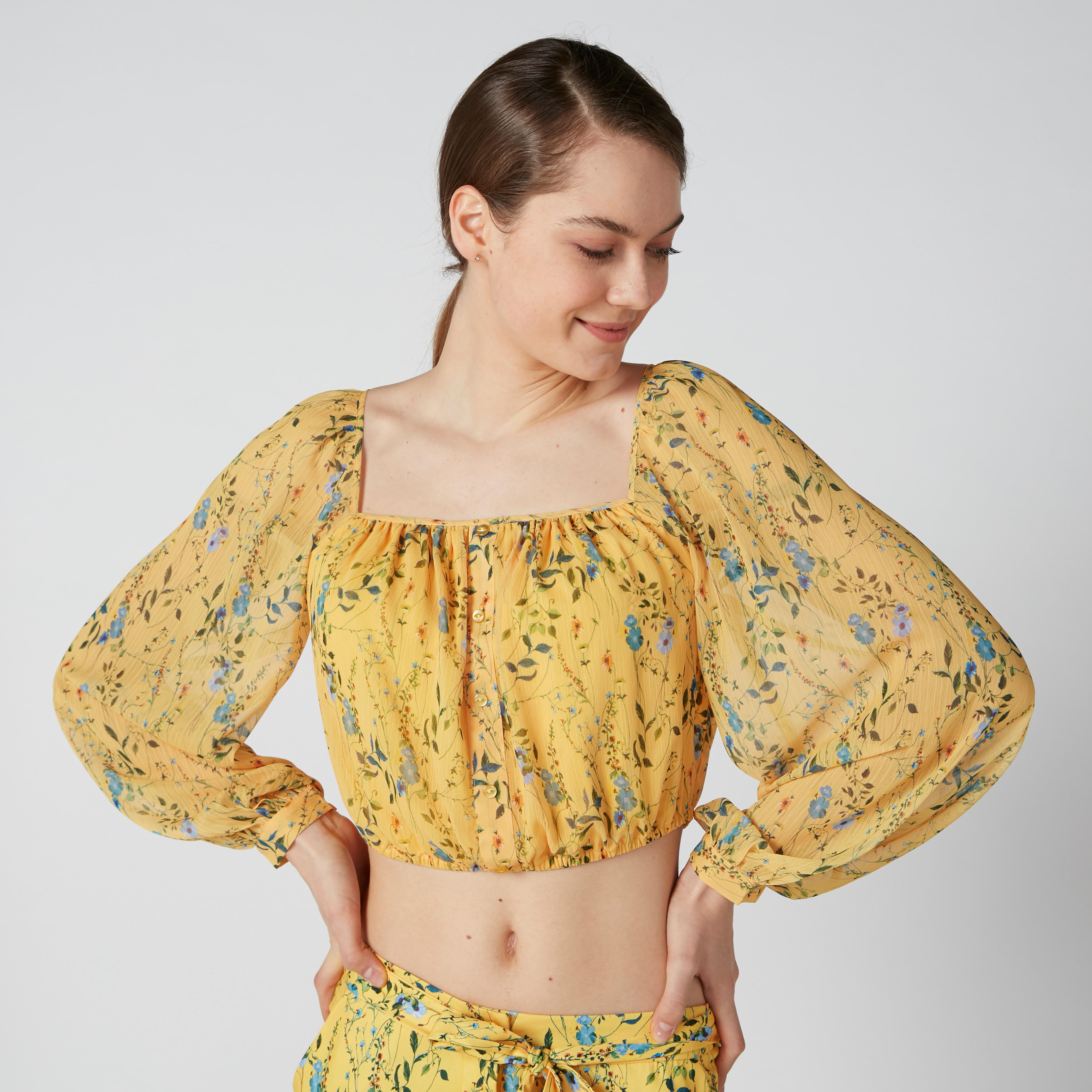 بلوزة قصيرة بأكمام طويلة وأربطة وطبعات زهرية-women-clothing-shirtsandblouses-blouses-image-3