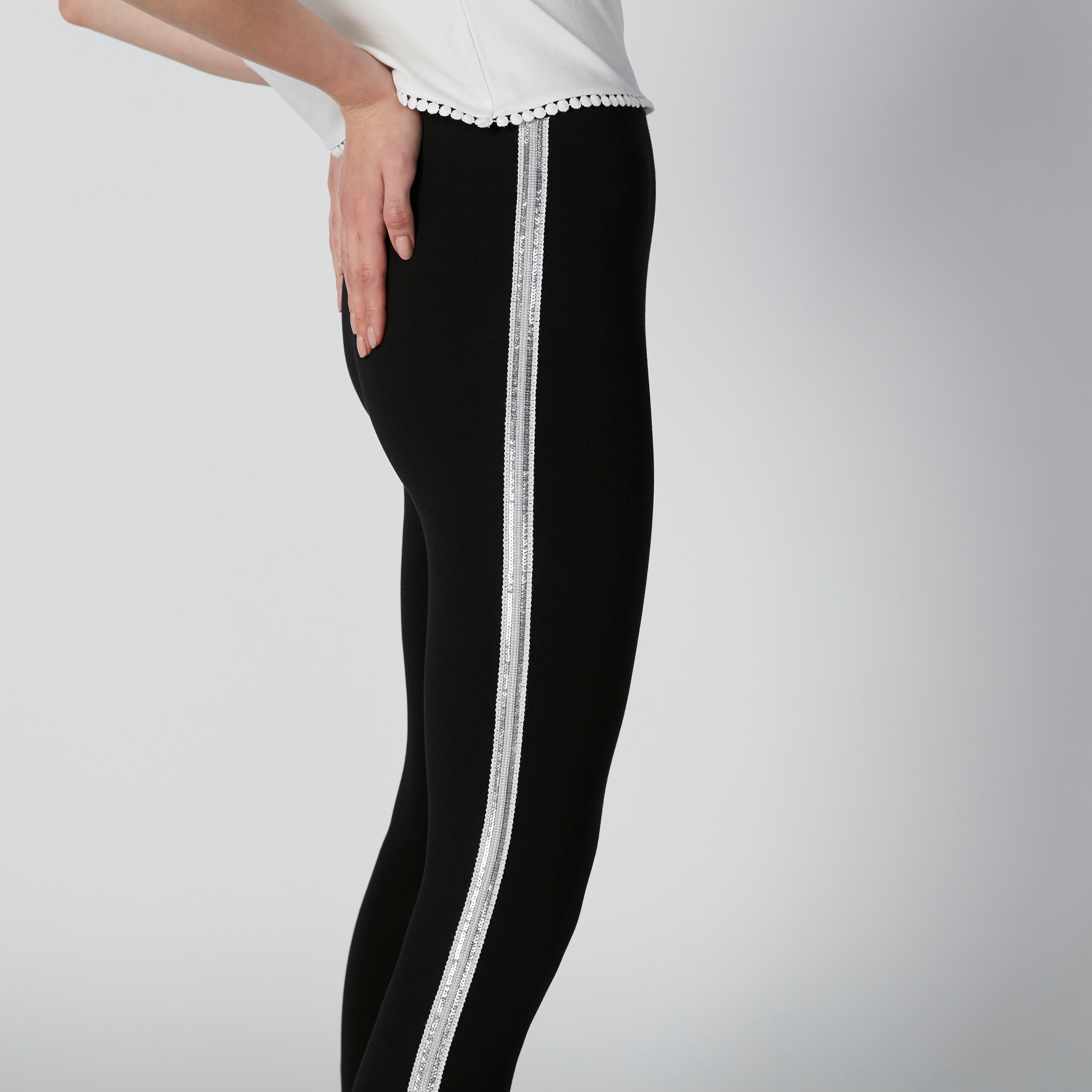 بنطال ليقنز بقصّة سليم وخصر مرتفع وشريطة ترتر-women-clothing-bottoms-leggings-image-5