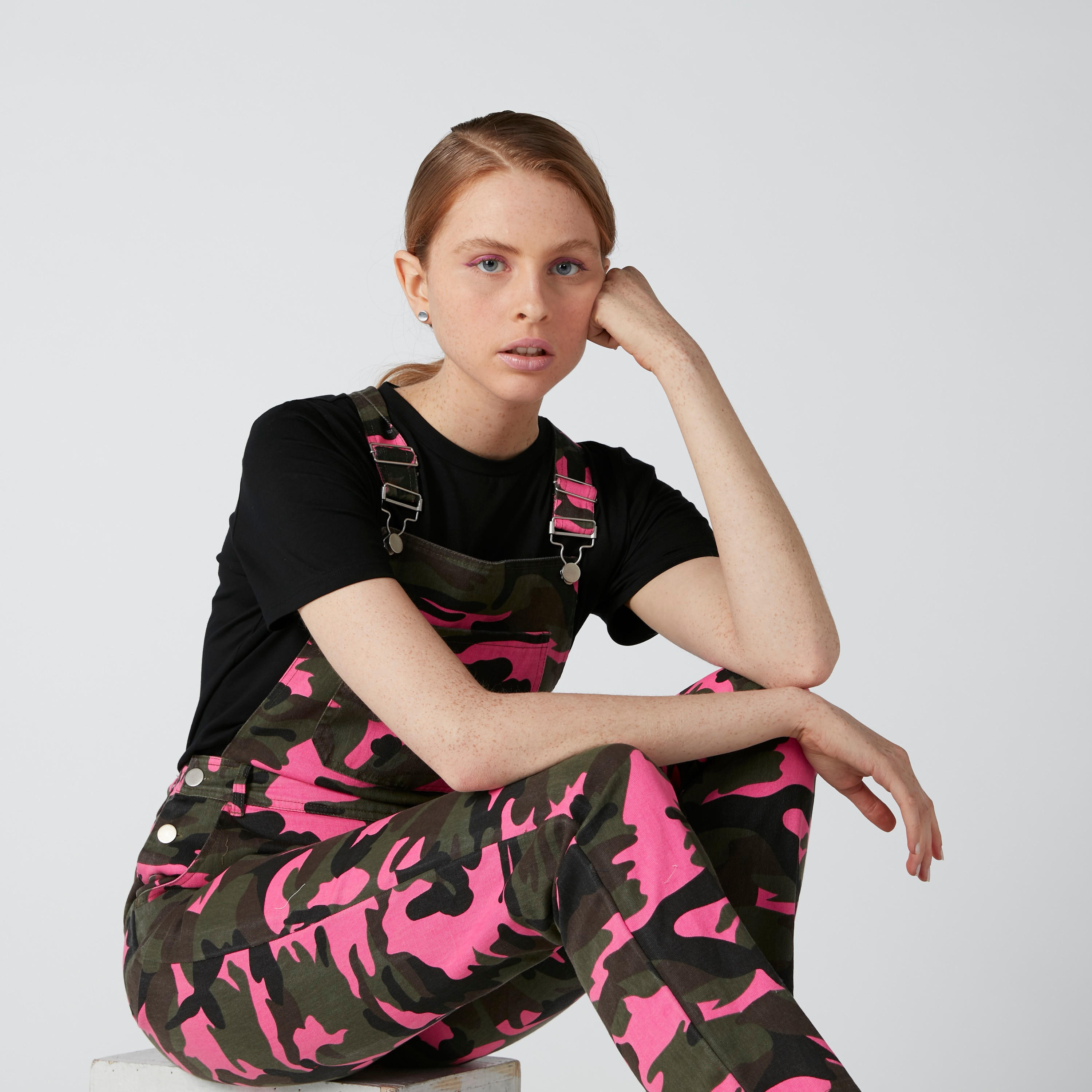 دنغري بجيوب وطبعات-women-clothing-jumpsuits-image-1