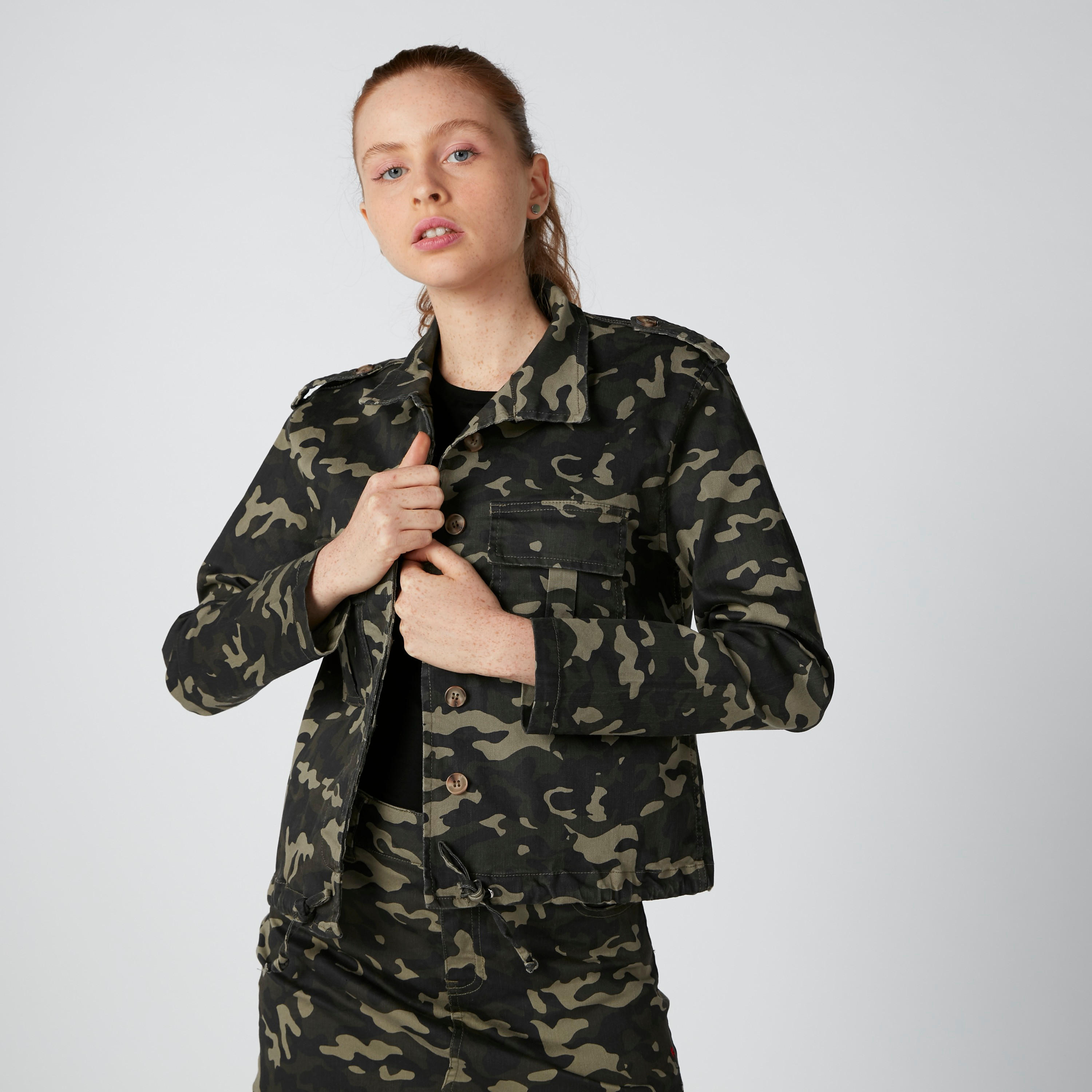 جاكيت بايكر بأكمام طويلة وجيوب وطبعات-women-winterwear-coatsandjackets-jackets-image-4
