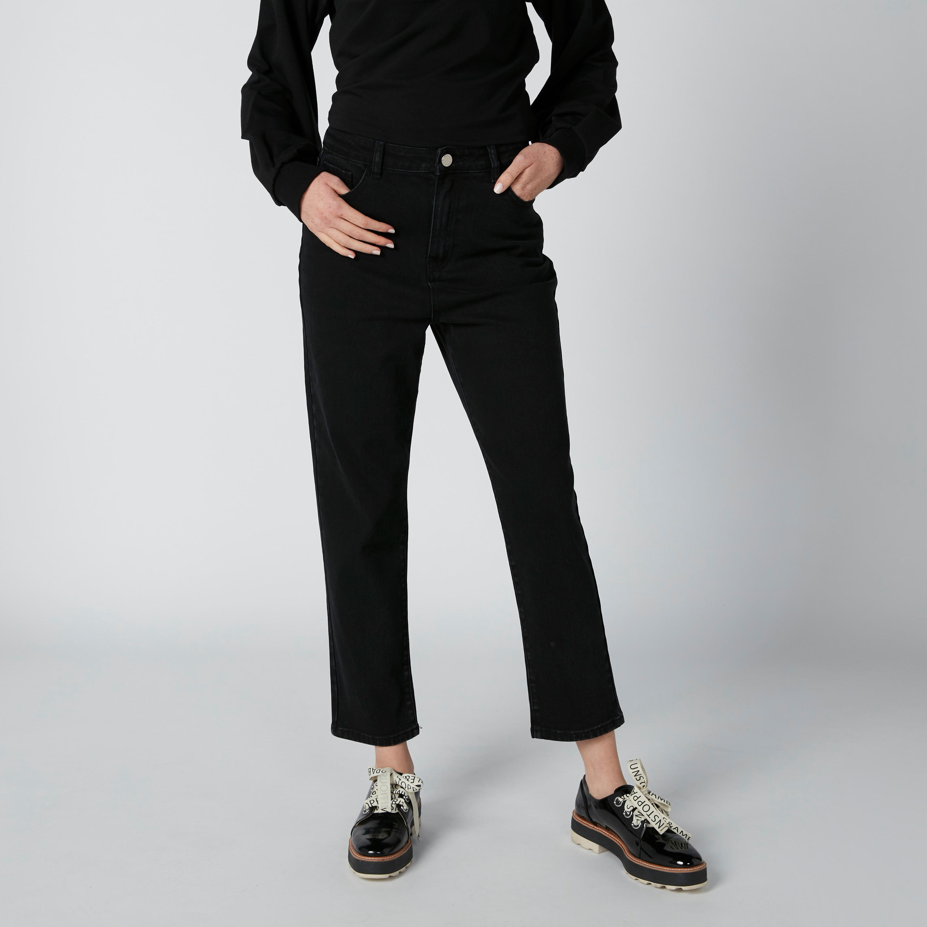 بنطال جينز طويل بسحاب وجيوب-women-clothing-bottoms-jeans-image-3