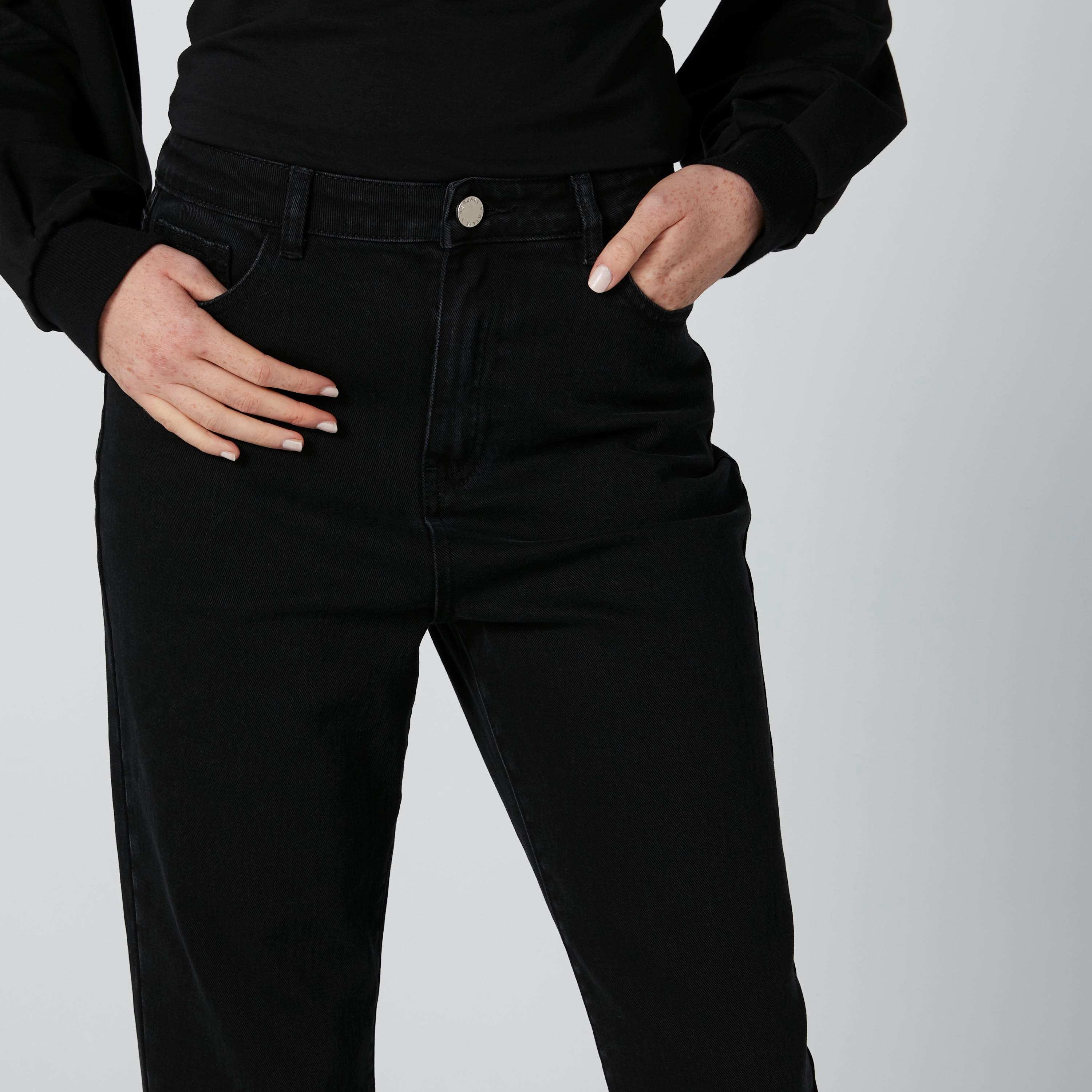بنطال جينز طويل بسحاب وجيوب-women-clothing-bottoms-jeans-image-5