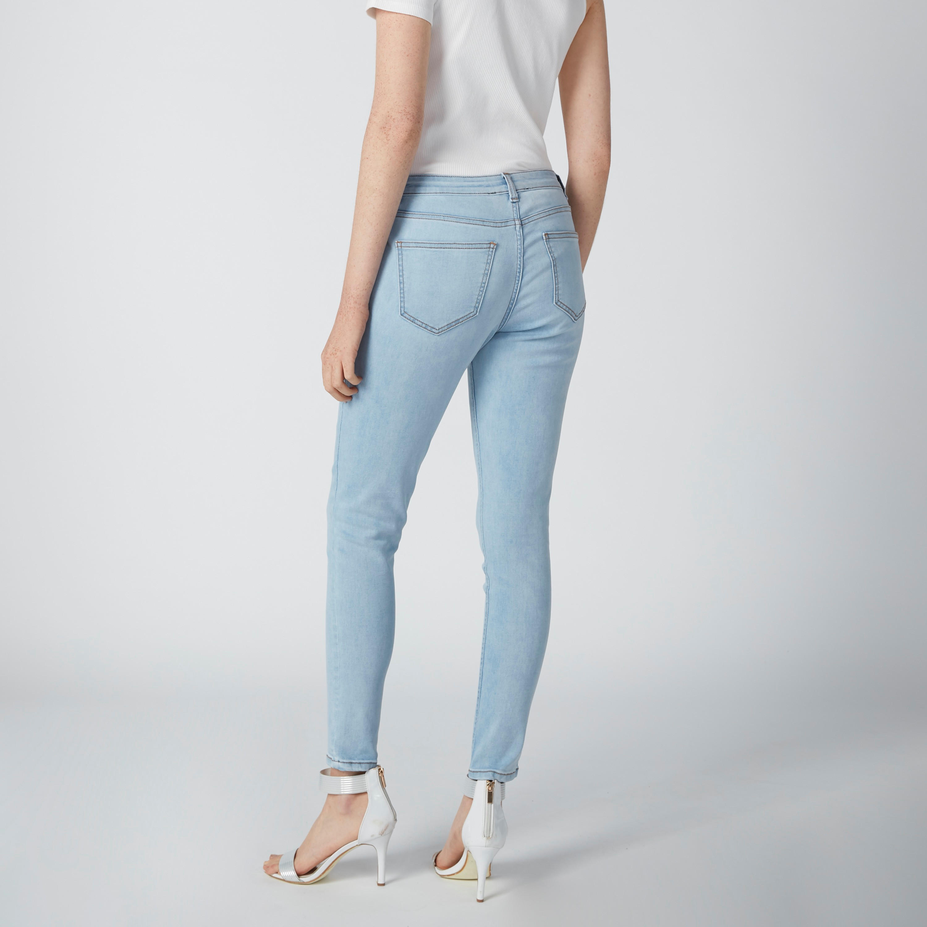 بنطال جينز طويل بسحّاب إغلاق وجيوب-women-clothing-bottoms-jeans-image-1