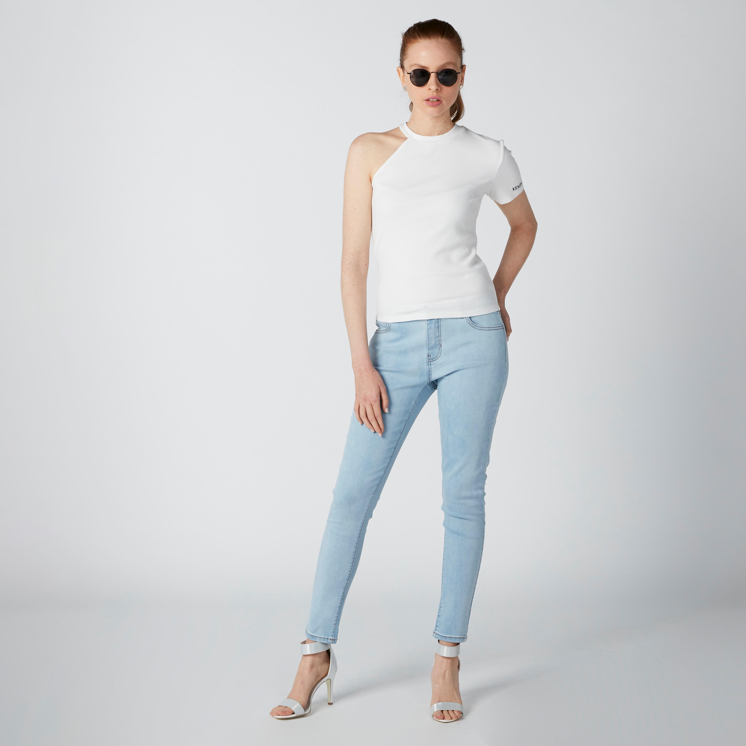 بنطال جينز طويل بسحّاب إغلاق وجيوب-women-clothing-bottoms-jeans-image-2