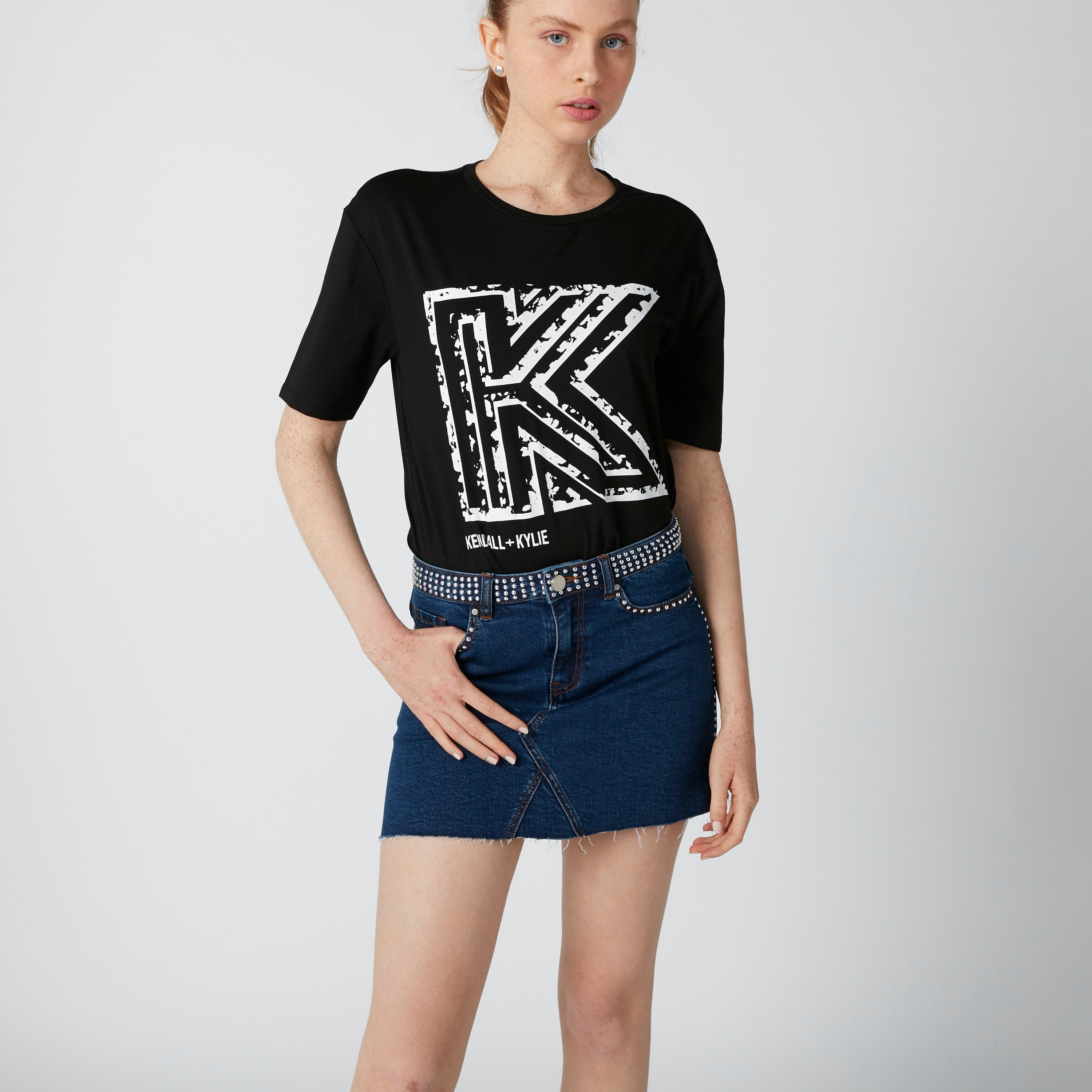 تنورة قصيرة مزيّنة بجيوب وزر إغلاق-women-clothing-bottoms-skirts-image-1