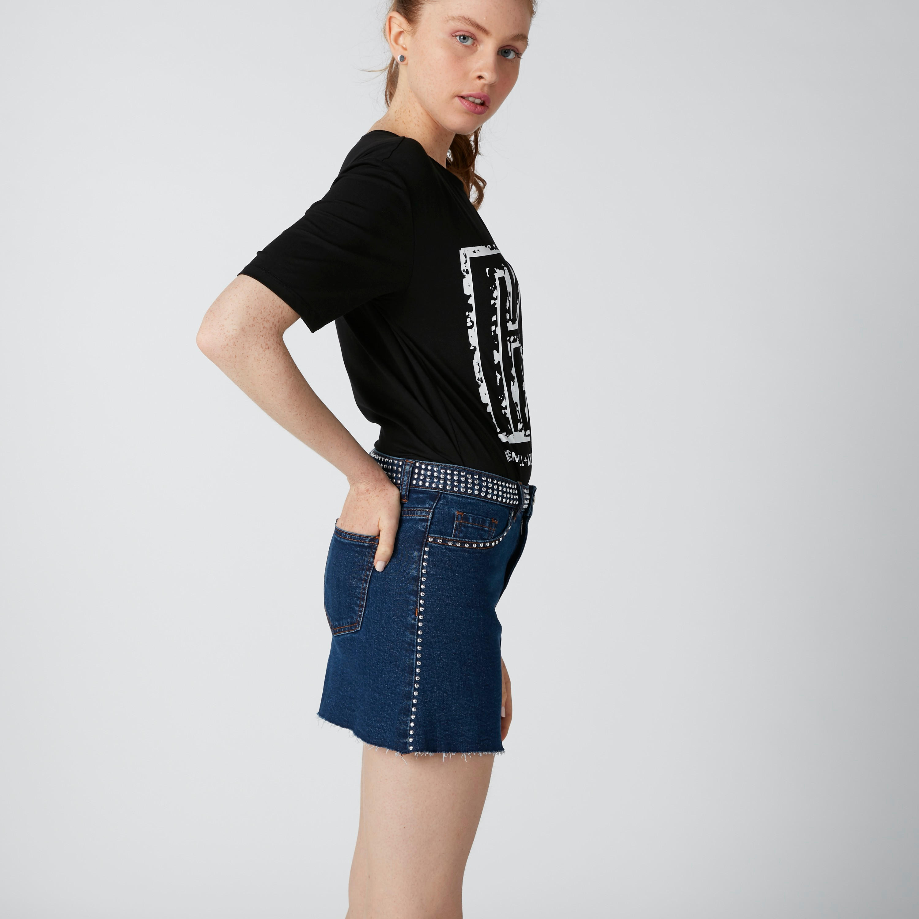 تنورة قصيرة مزيّنة بجيوب وزر إغلاق-women-clothing-bottoms-skirts-image-4