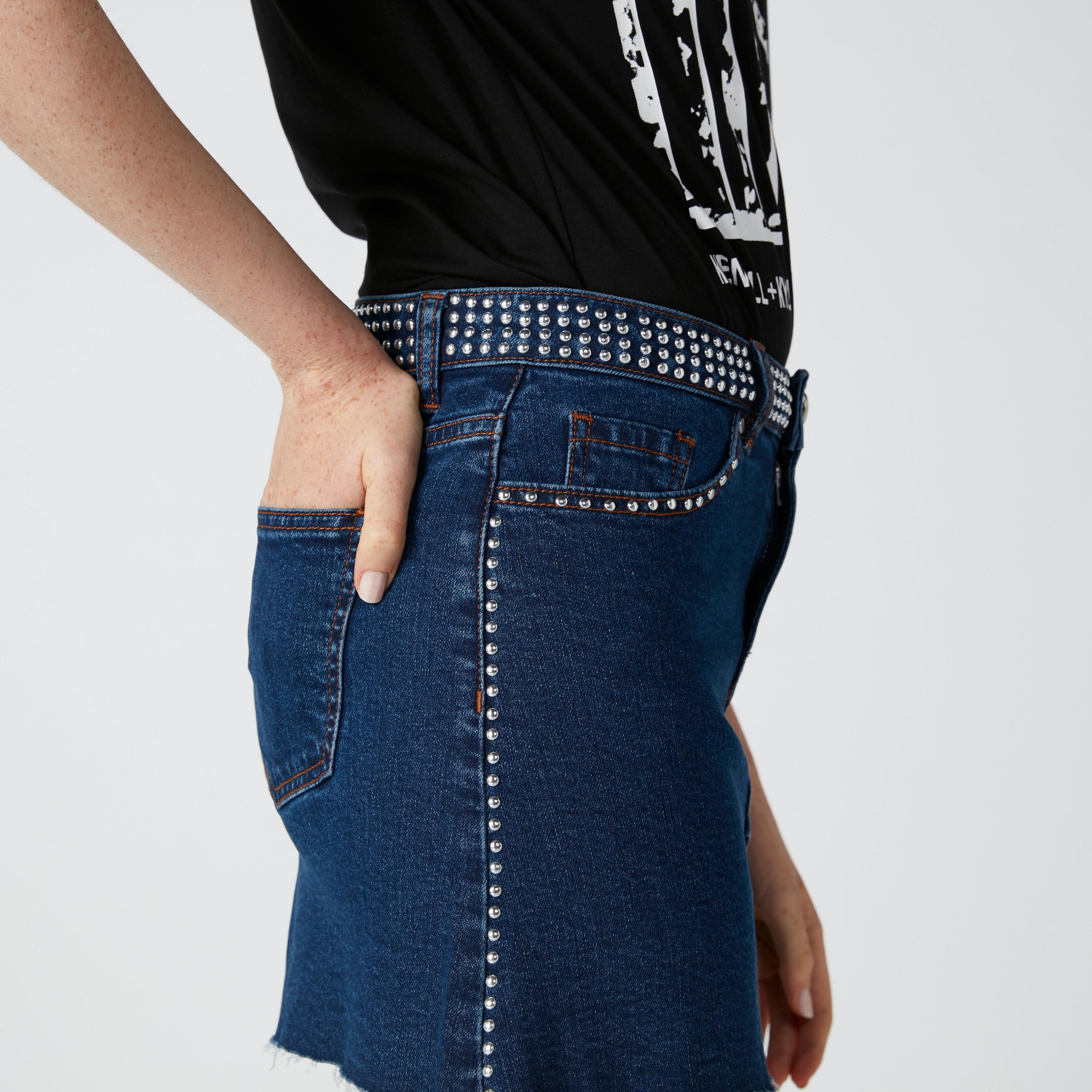 تنورة قصيرة مزيّنة بجيوب وزر إغلاق-women-clothing-bottoms-skirts-image-5