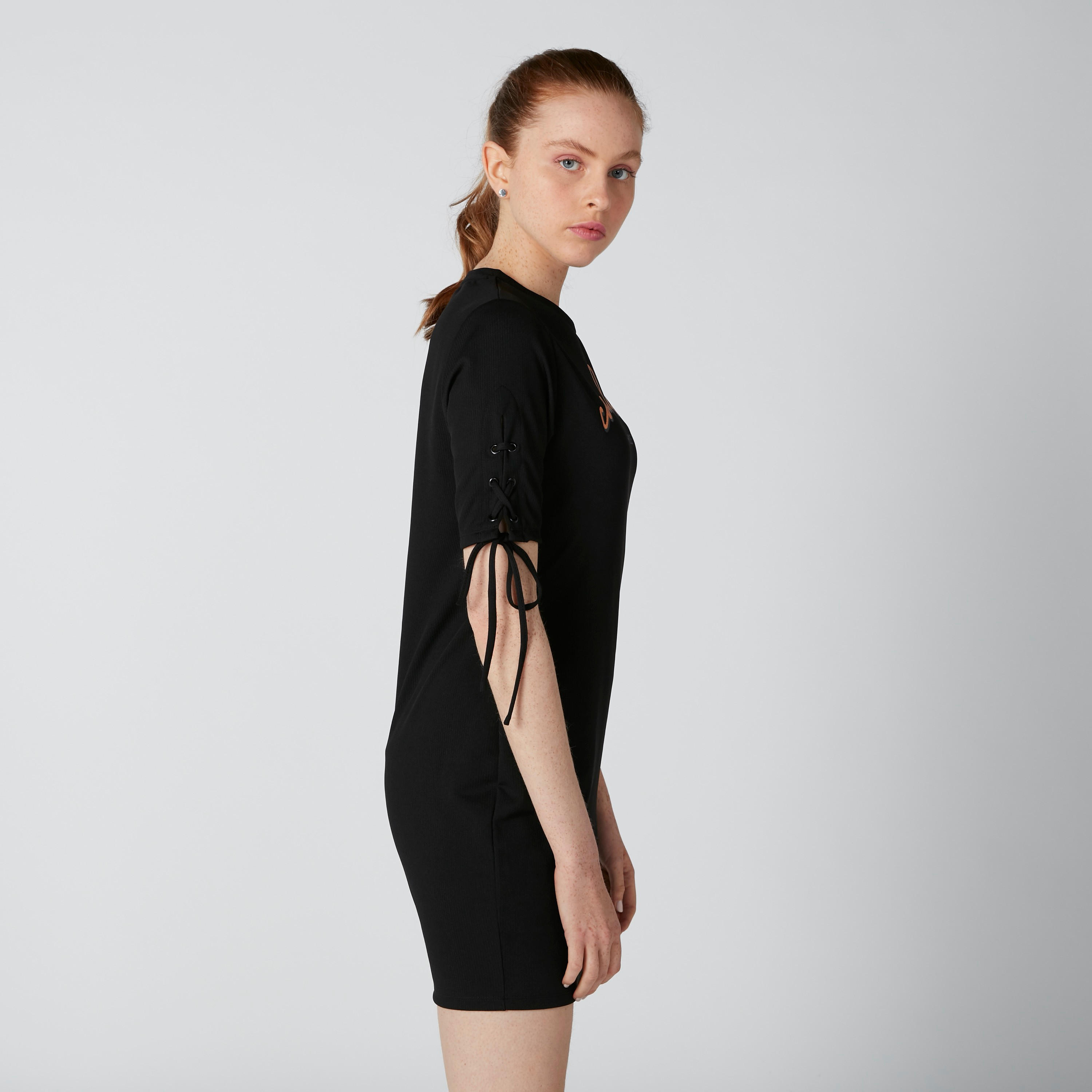 فستان بقصّة ضيّقة وأربطة وطبعات-women-clothing-dresses-image-4