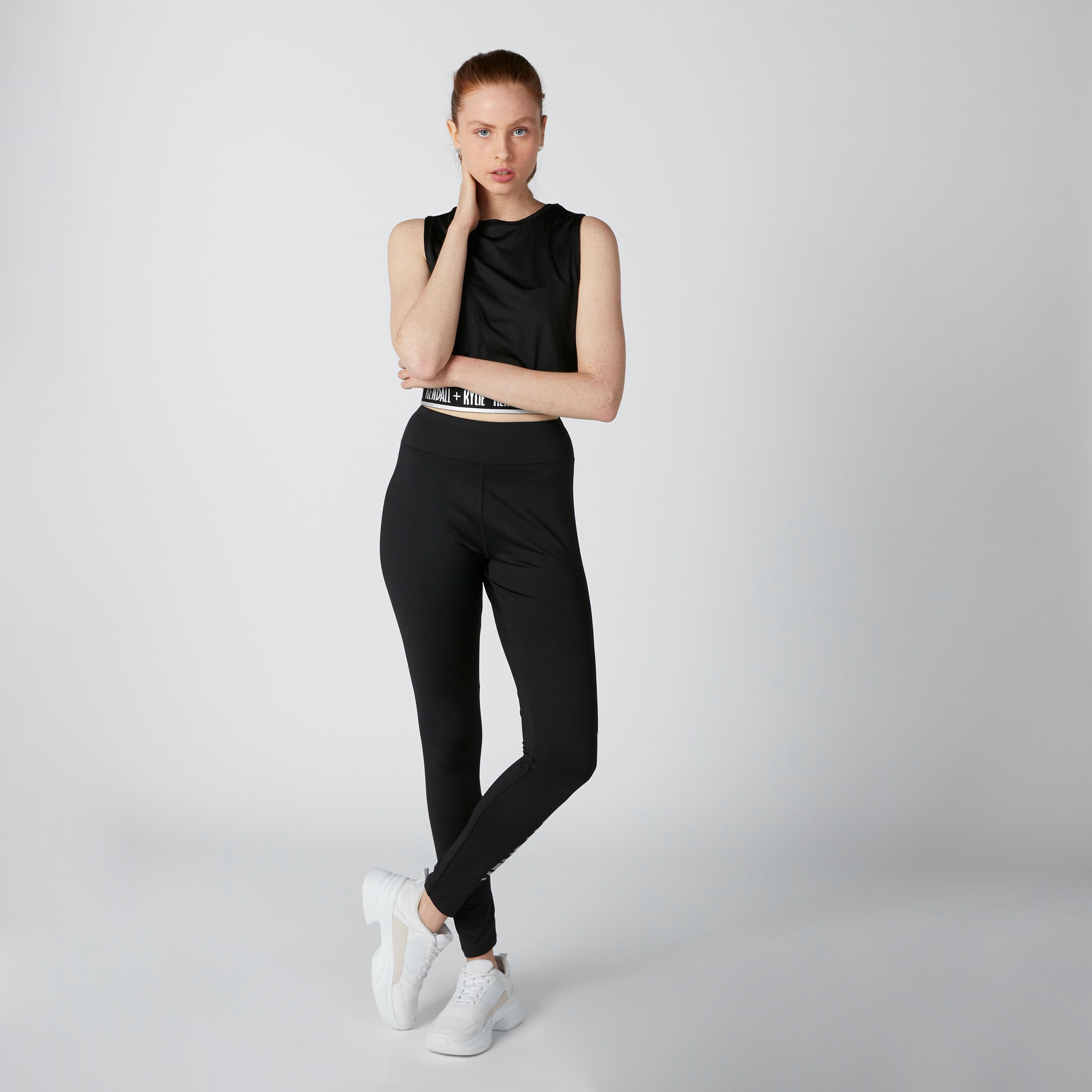 بلوزة دون أكمام بياقة مستديرة وحوّاف بطبعات-women-clothing-tshirts-image-3