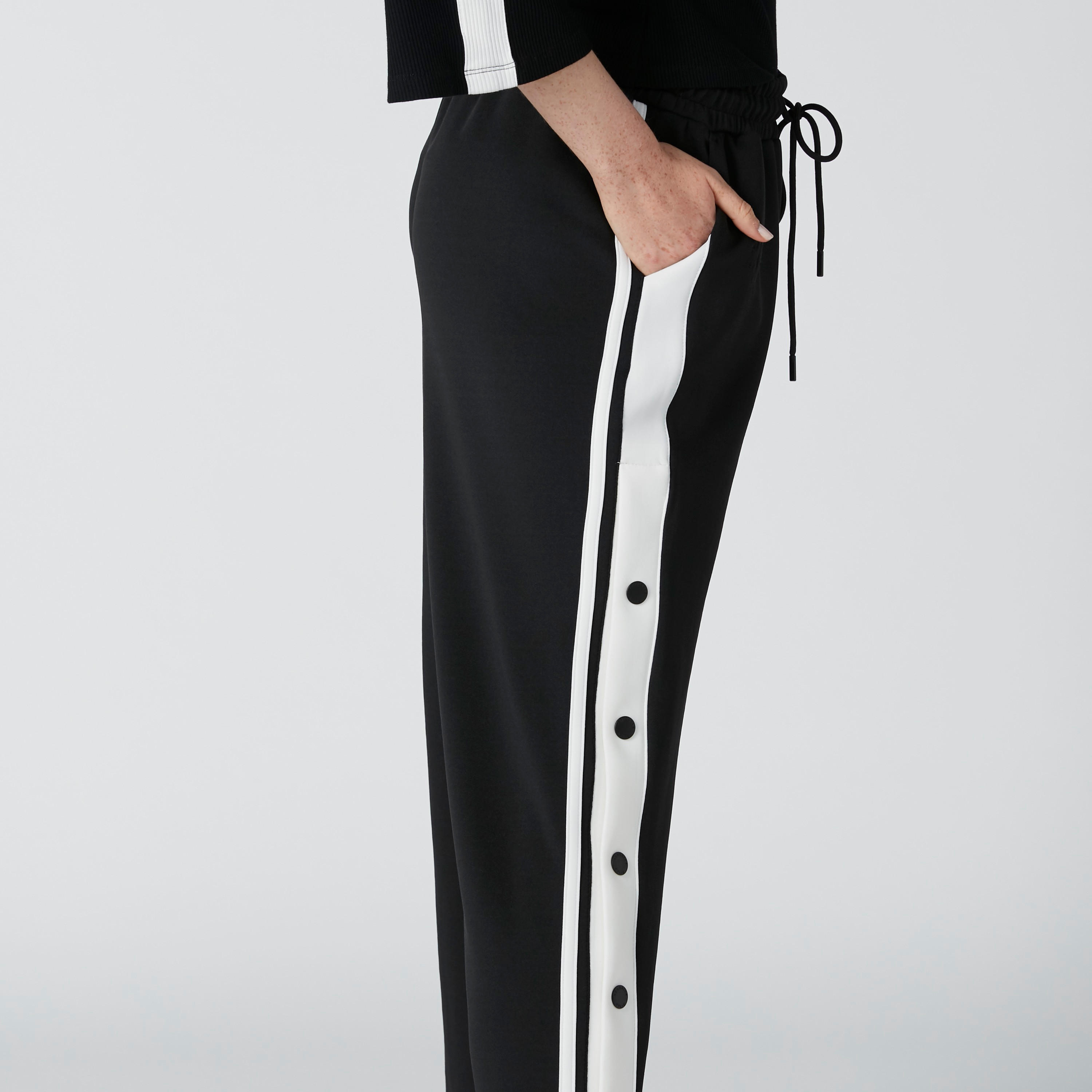 بنطال برباط وجيوب وأزرار-women-clothing-bottoms-trousers-image-1