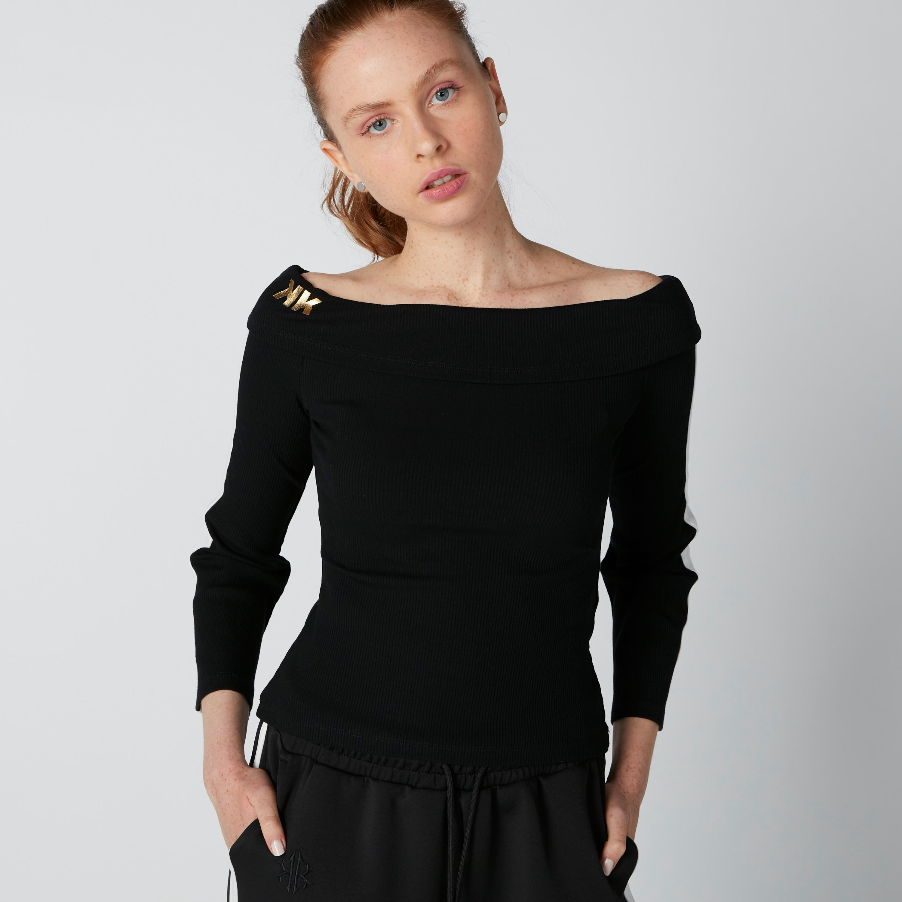 بلوزة مضلعة بياقة طوق بطبعات-women-clothing-shirtsandblouses-blouses-image-2