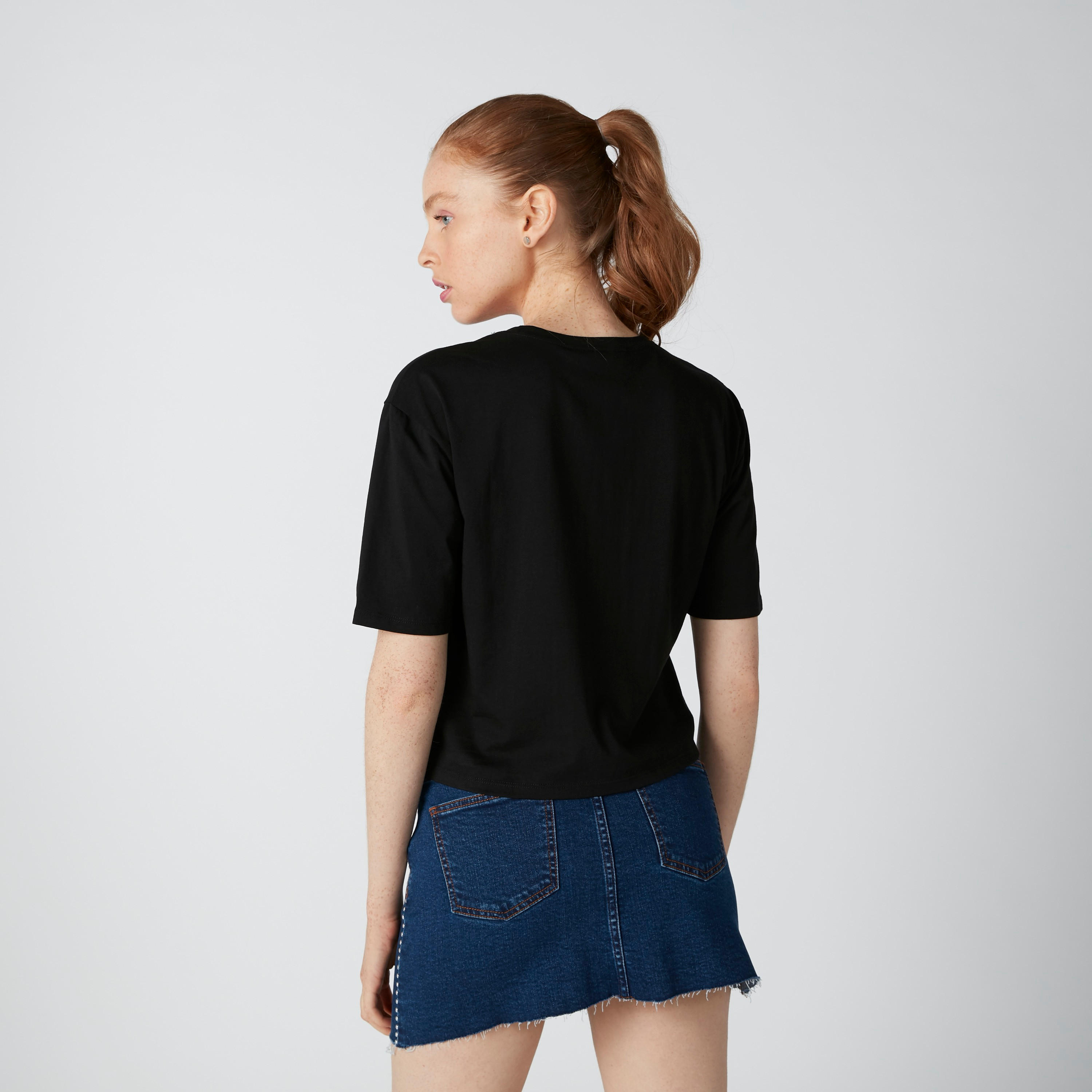 تيشيرت بياقة مستديرة وأكمام قصيرة وطبعات-women-clothing-tshirts-image-2