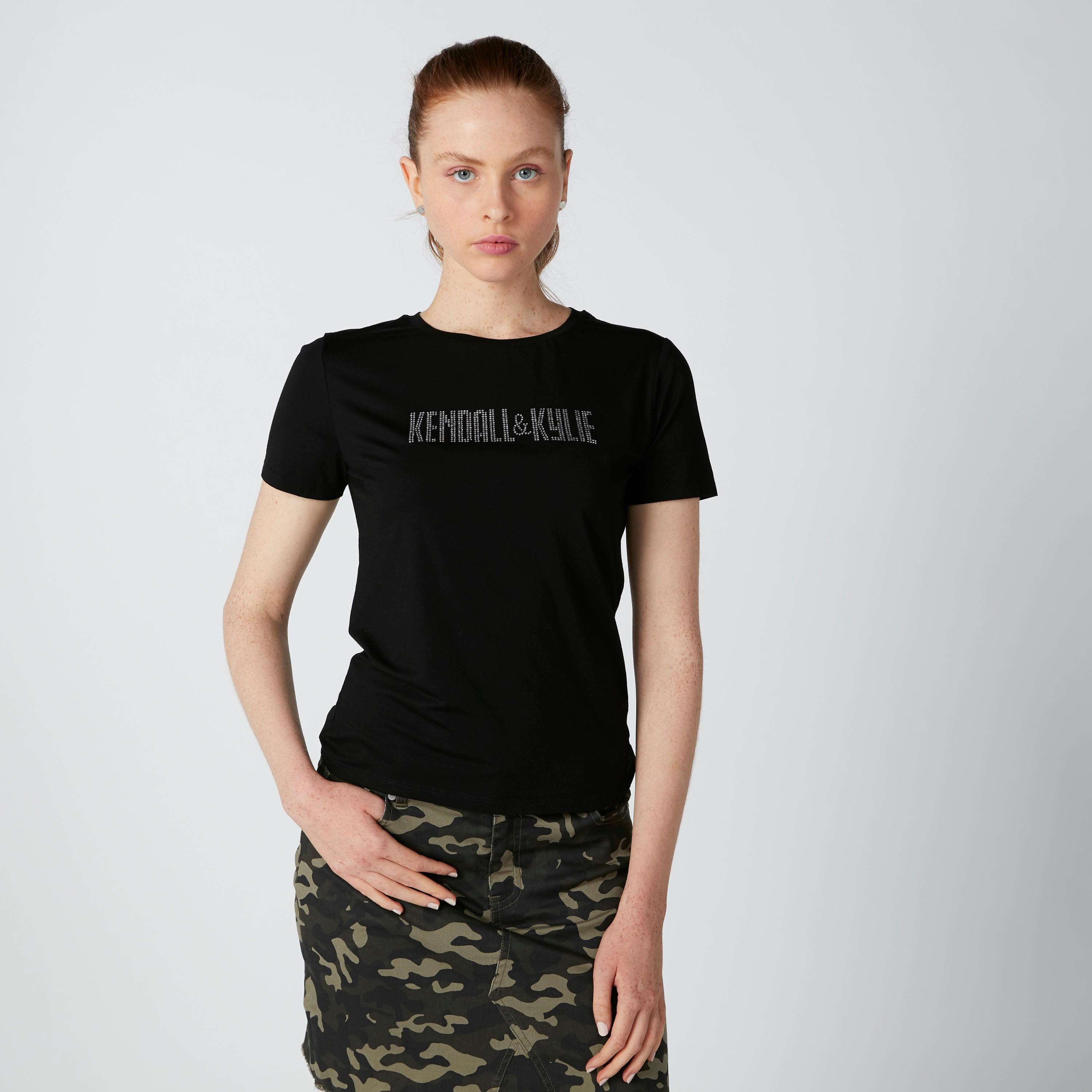 تيشيرت مزيّن بياقة مستديرة-women-clothing-tshirts-image-3