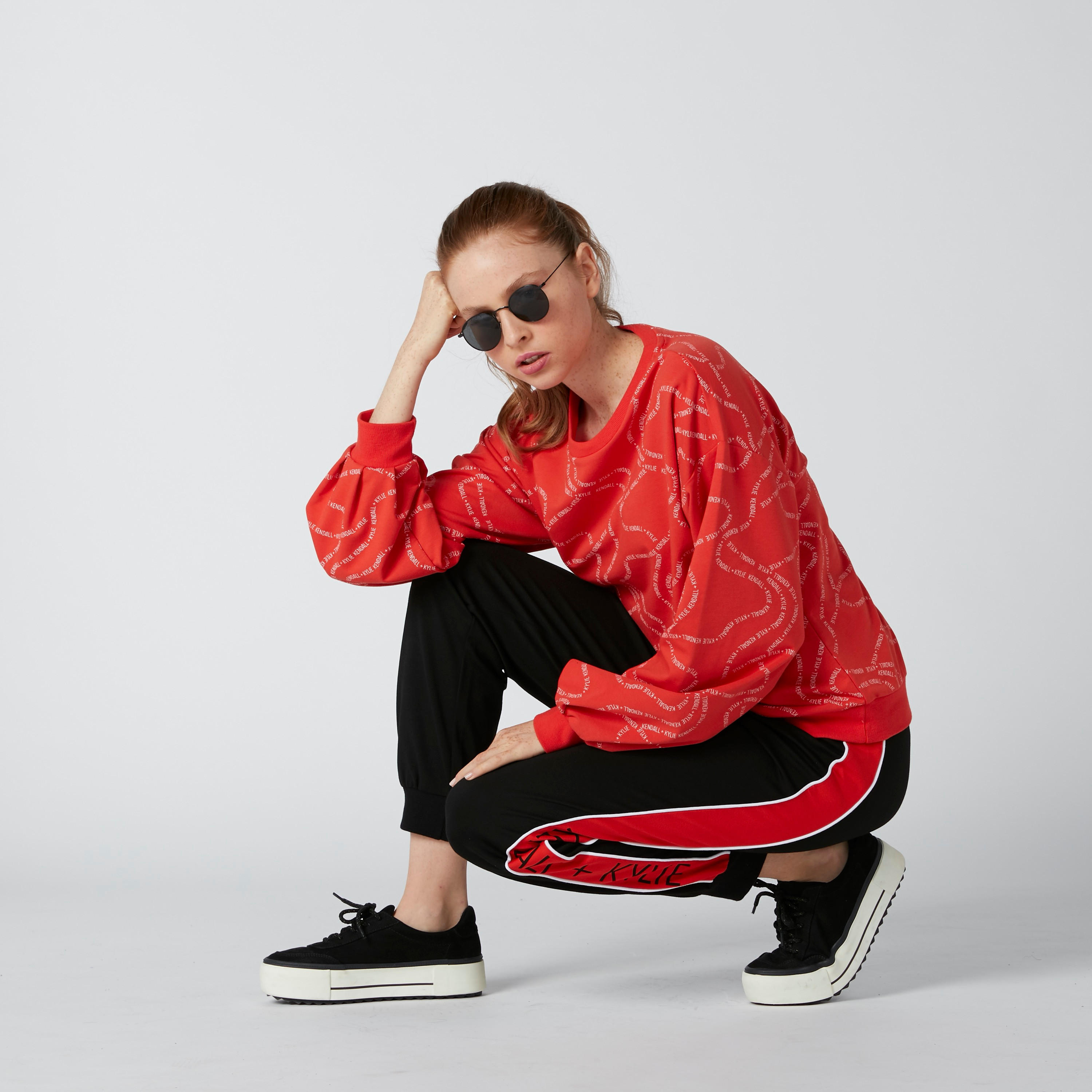 سويت شيرت بأكمام طويلة وطبعات نصيّة-women-winterwear-hoodiesandsweatshirts-sweatshirts-image-3