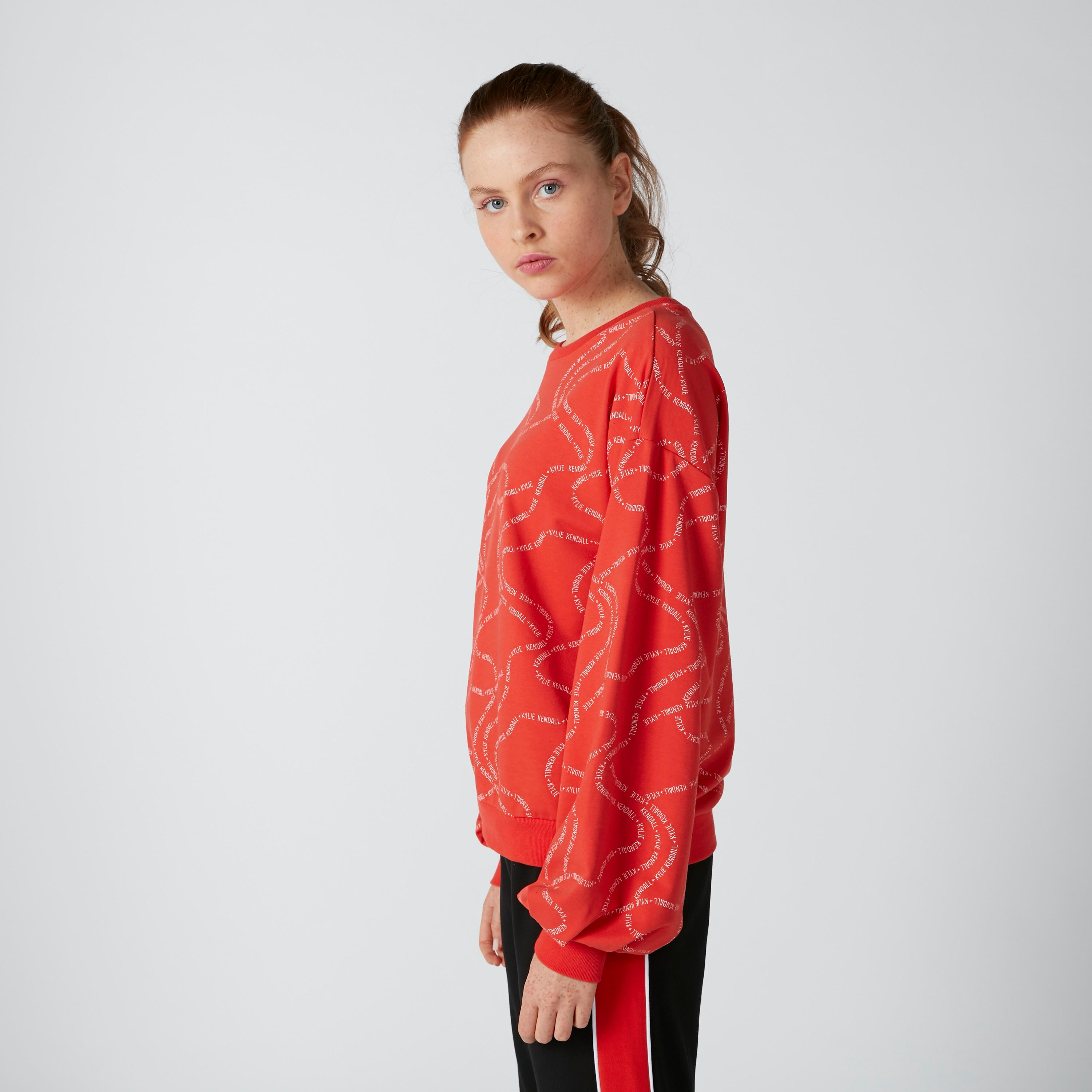 سويت شيرت بأكمام طويلة وطبعات نصيّة-women-winterwear-hoodiesandsweatshirts-sweatshirts-image-4