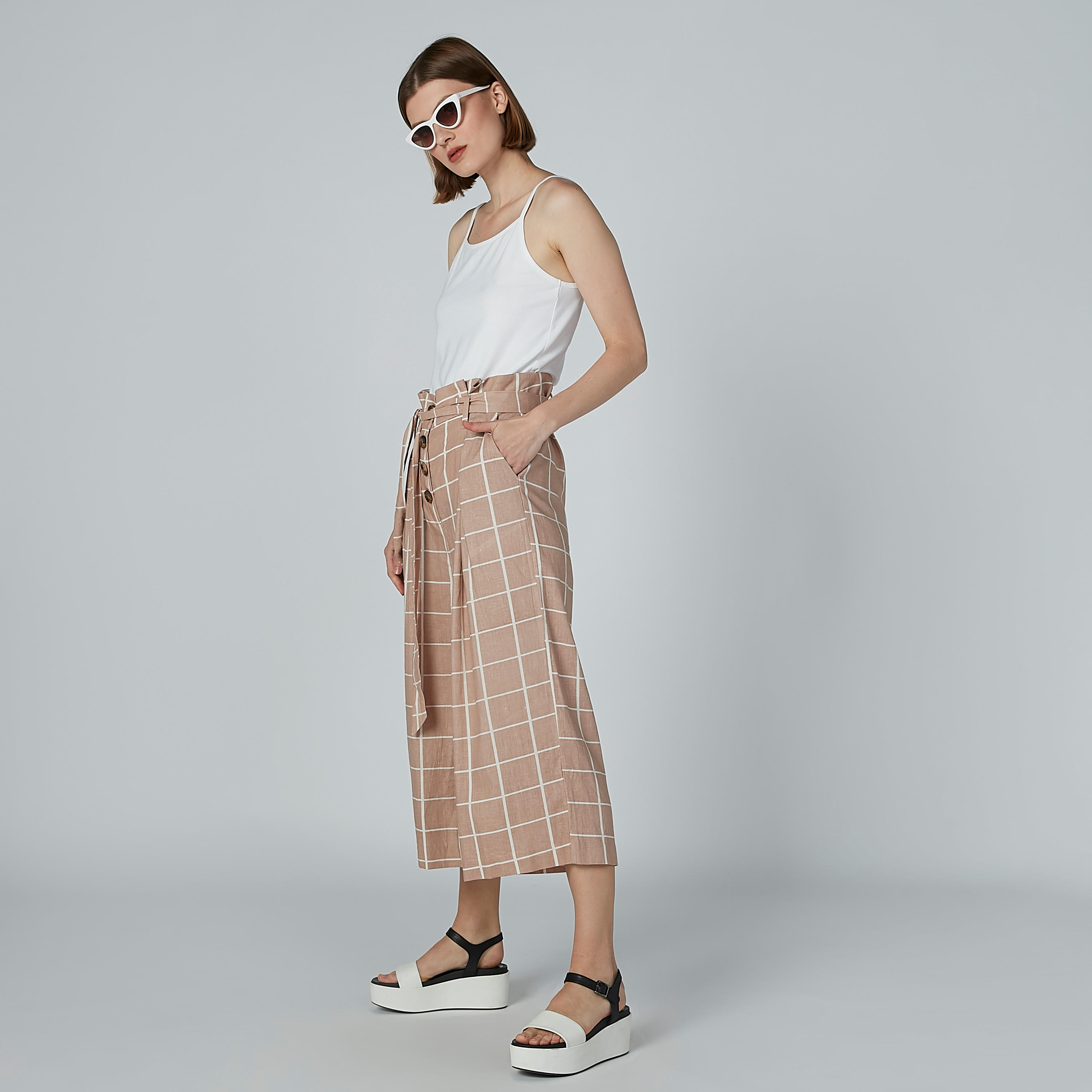 بنطال واسع الساقين كاروهات بخصر بيبرباج وجيوب-women-clothing-bottoms-trousers-image-2