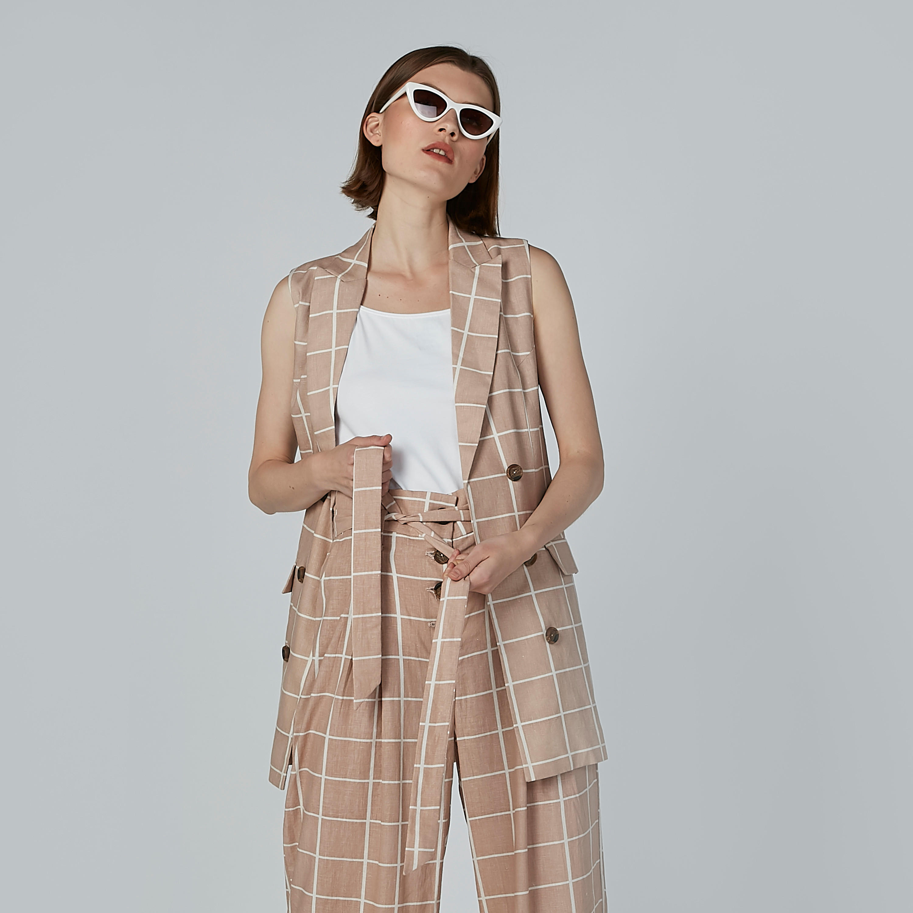Chequered Culottes with Pocket Detail and Paper Bag Waist-women-clothing-bottoms-trousers-image-5