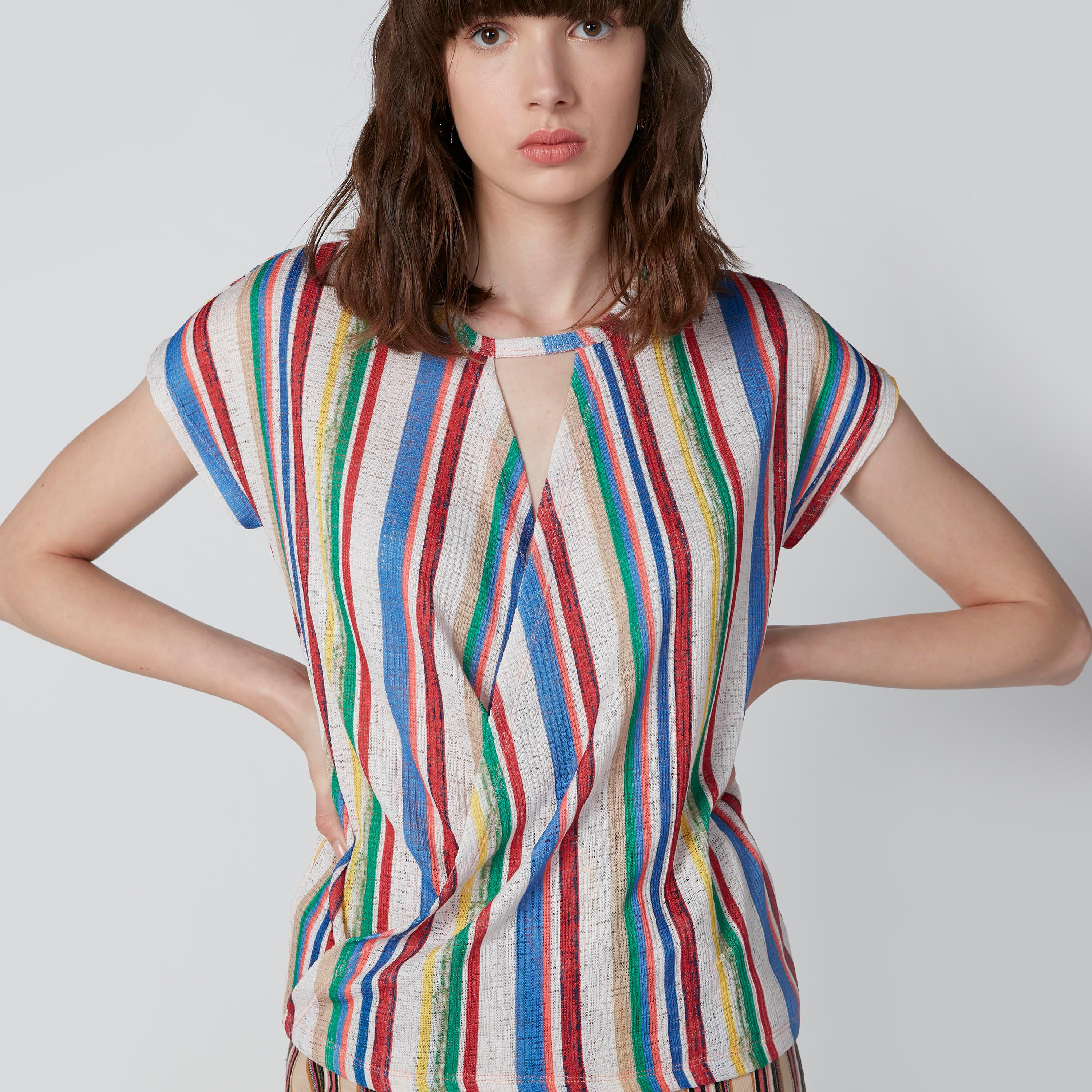 بلوزة مقلّمة بياقة مستديرة وأكمام كاب-women-clothing-shirtsandblouses-blouses-image-5