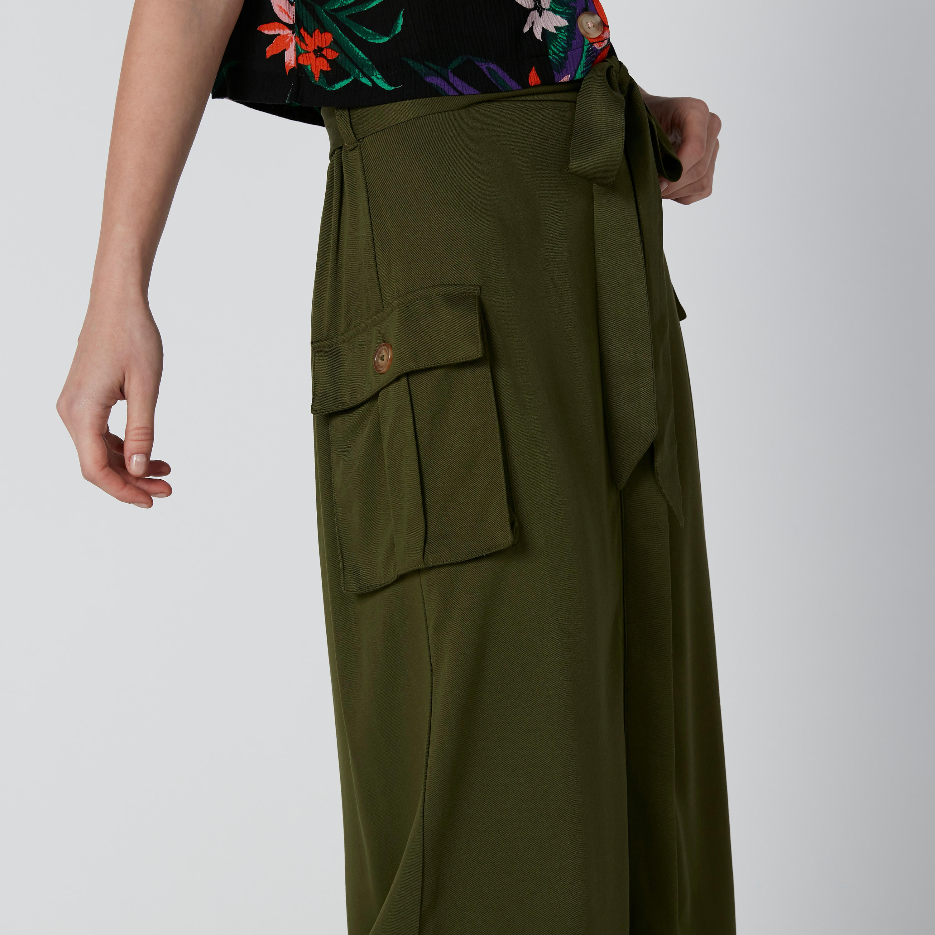 تنورة سادة إيه لاين متوسطة الطول بأربطة وأزرار وجيوب-women-clothing-bottoms-skirts-image-6