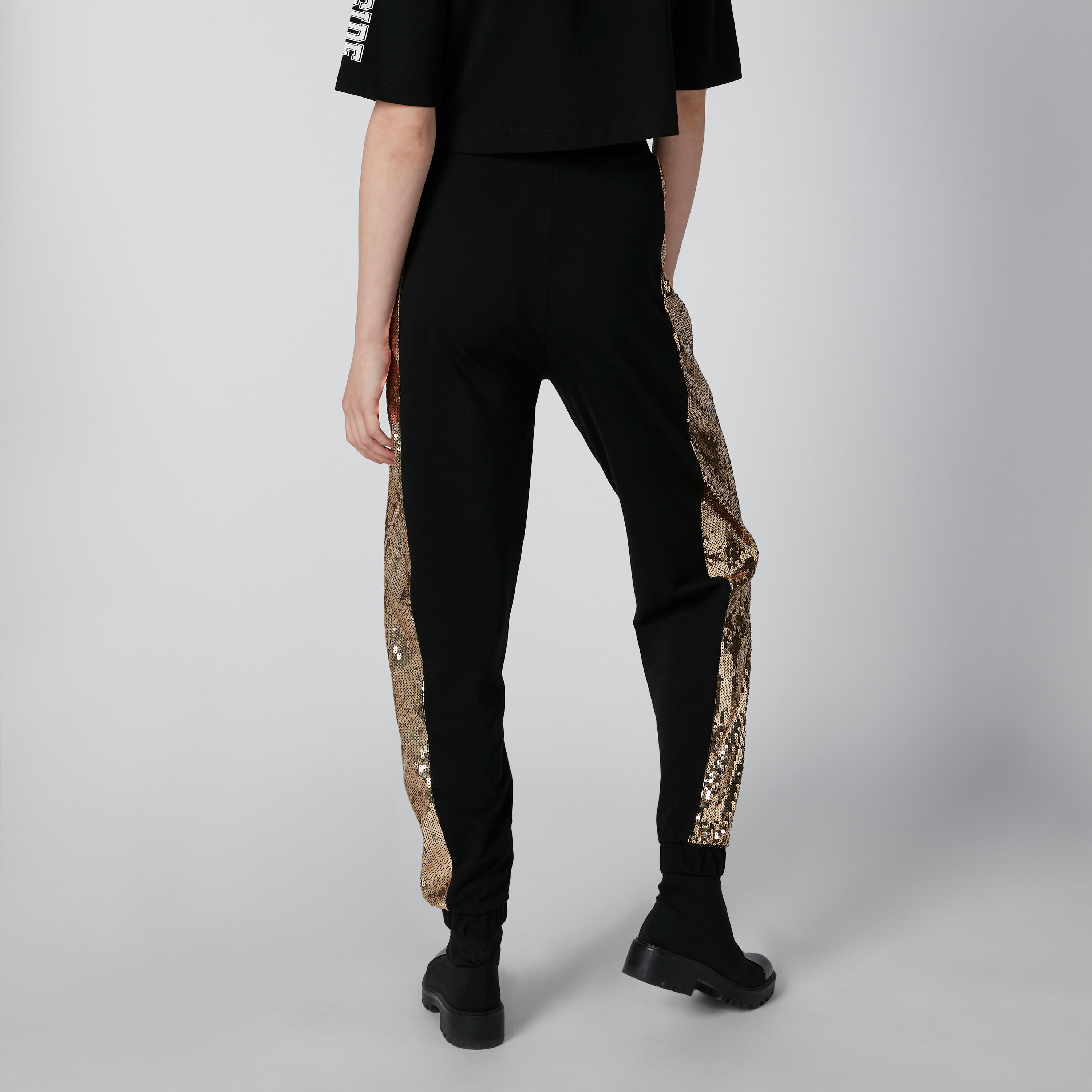 بنطال رياضي بقصّة سليم وتفاصيل ترتر-women-clothing-bottoms-joggers-image-2