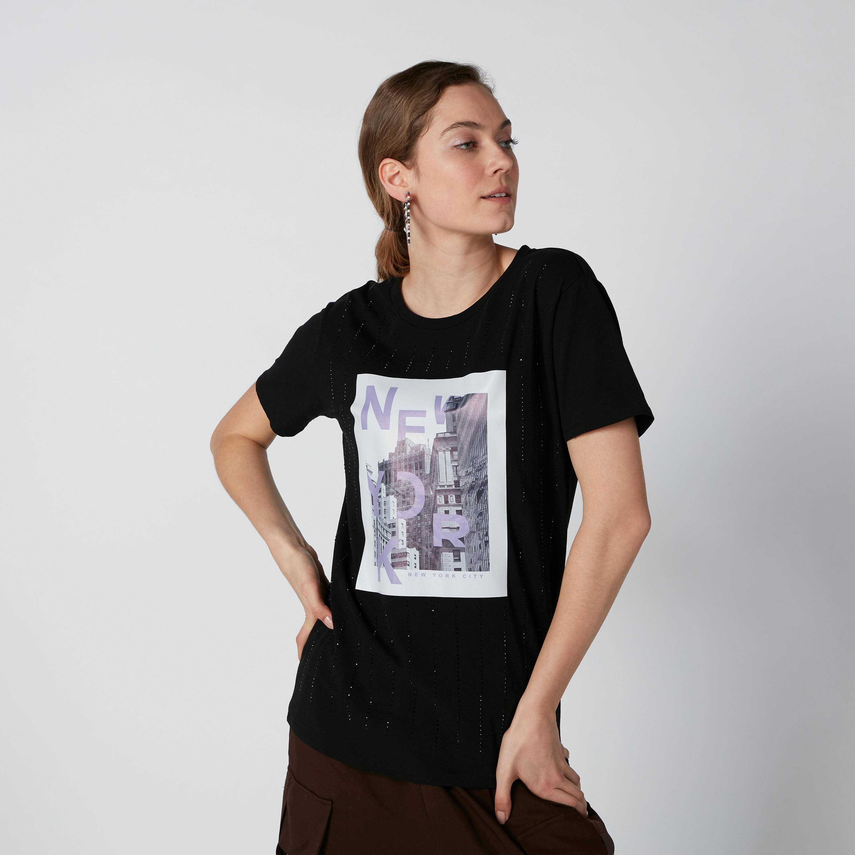 تيشيرت بياقة مستديرة وأكمام قصيرة وطبعات-women-clothing-tshirts-image-3