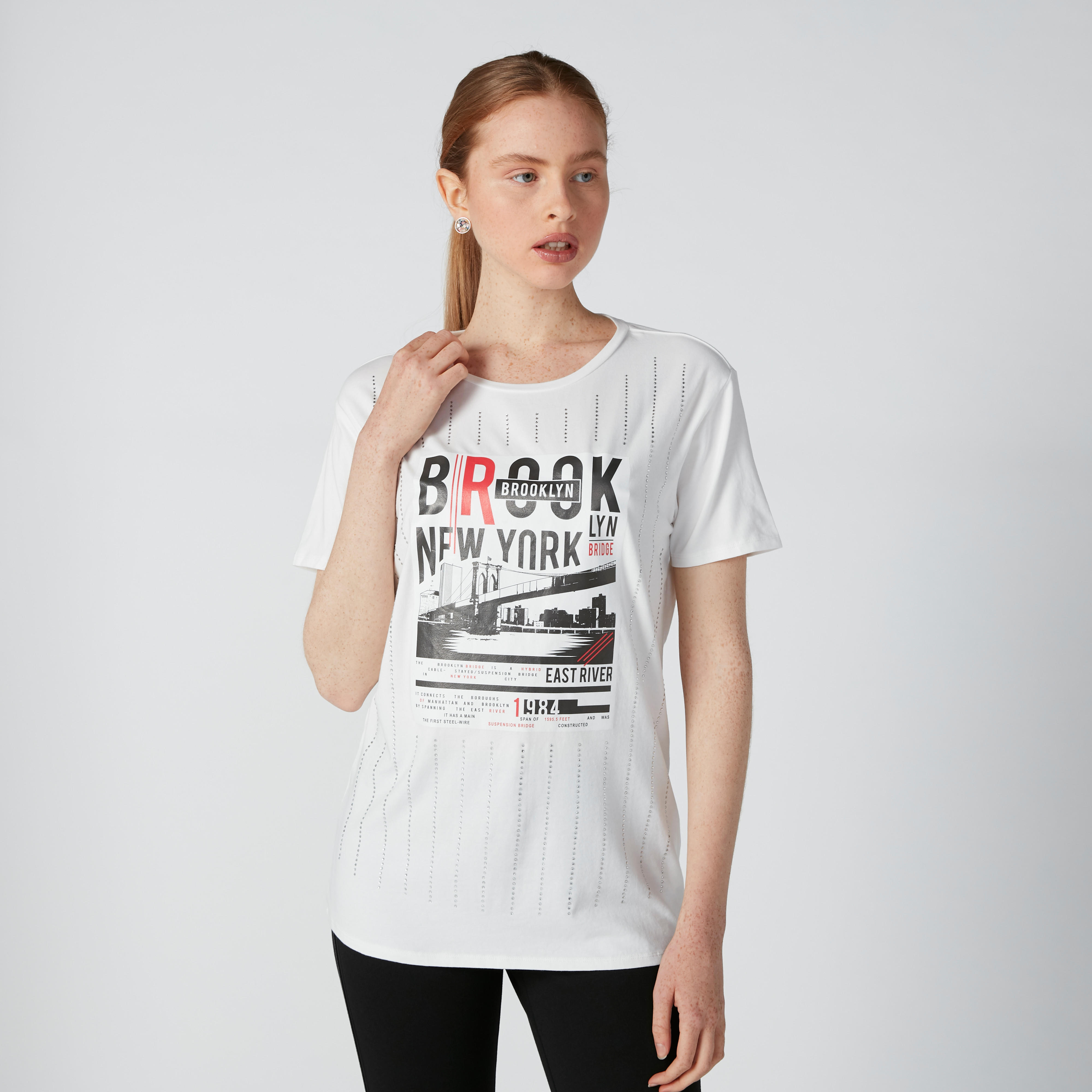 تيشيرت بياقة مستديرة وأكمام قصيرة وطبعات-women-clothing-tshirts-image-1