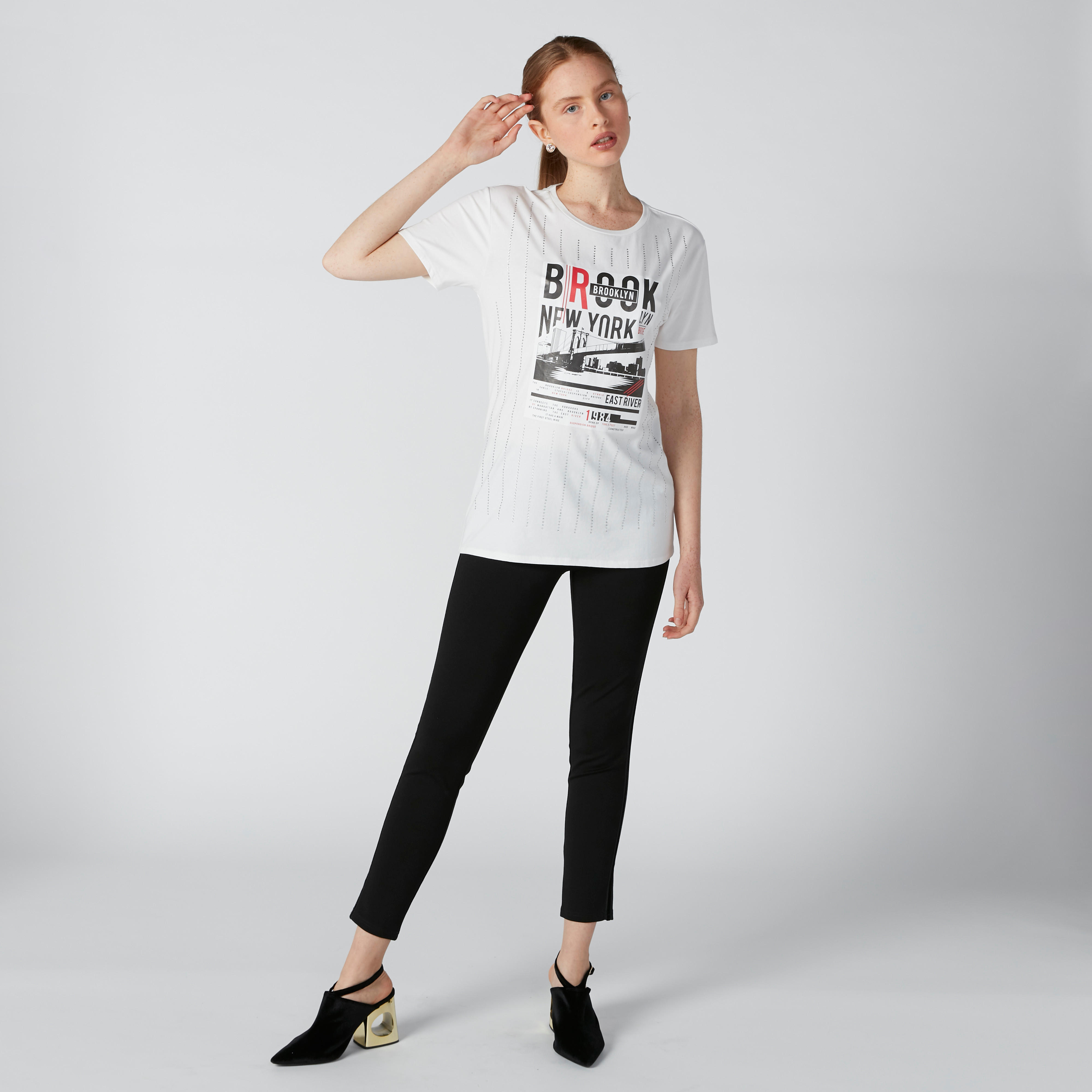 تيشيرت بياقة مستديرة وأكمام قصيرة وطبعات-women-clothing-tshirts-image-2
