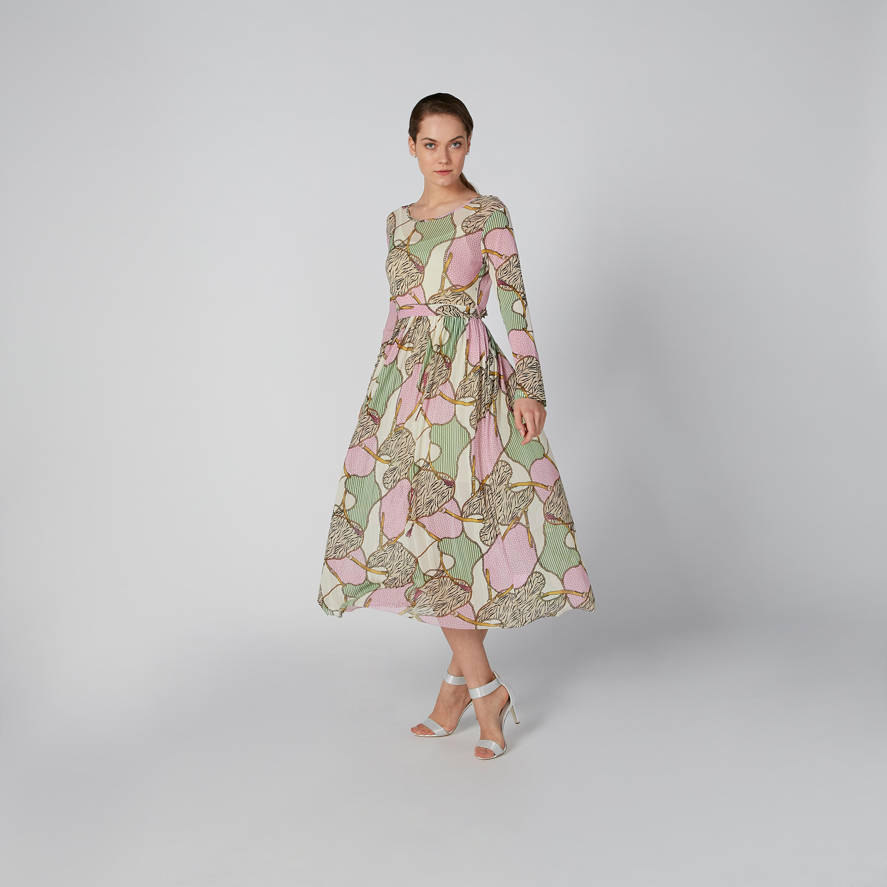 فستان متوسط الطول بأكمام طويلة وطبعات-women-clothing-dresses-image-4