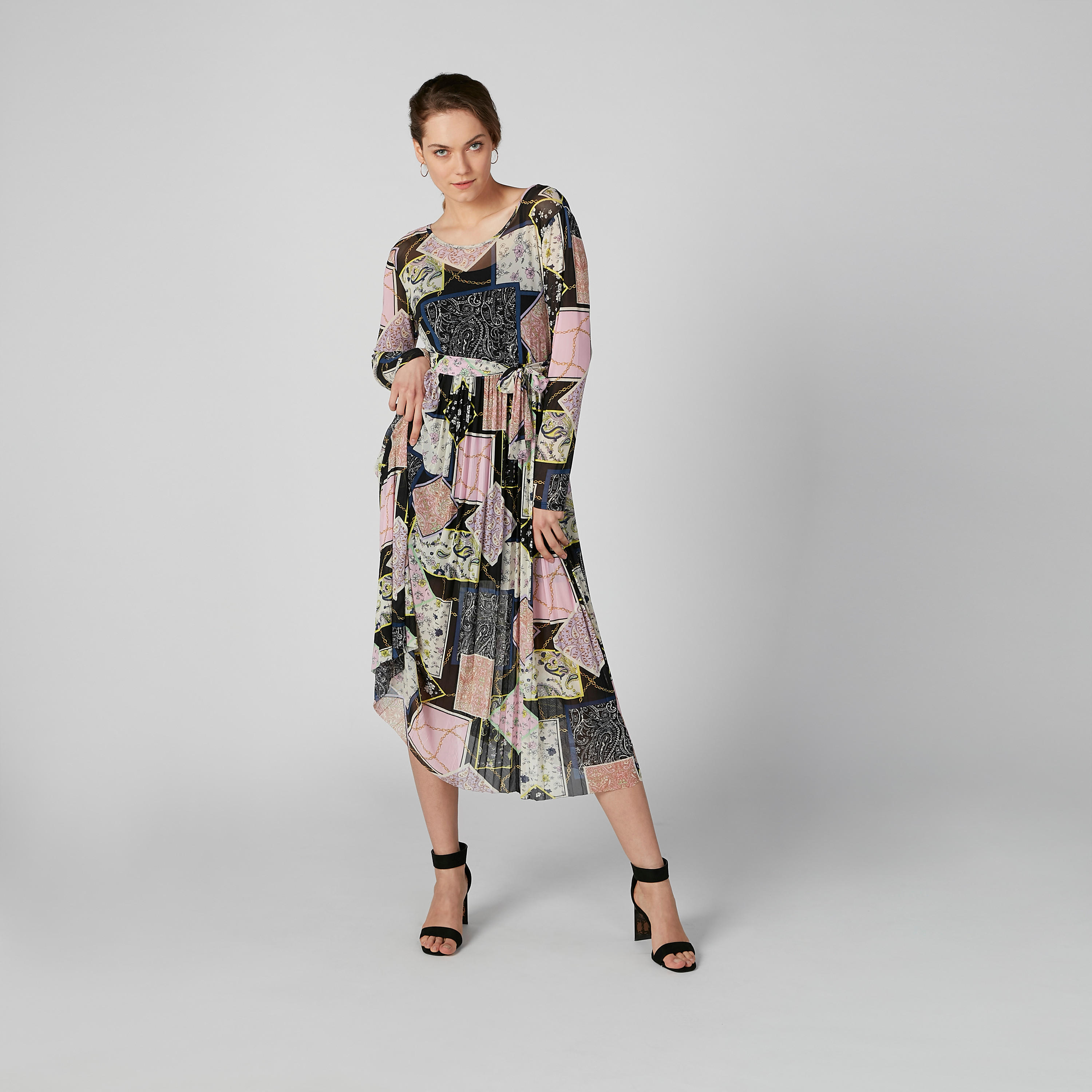 فستان متوسط الطول بأكمام طويلة وطبعات-women-clothing-dresses-image-1