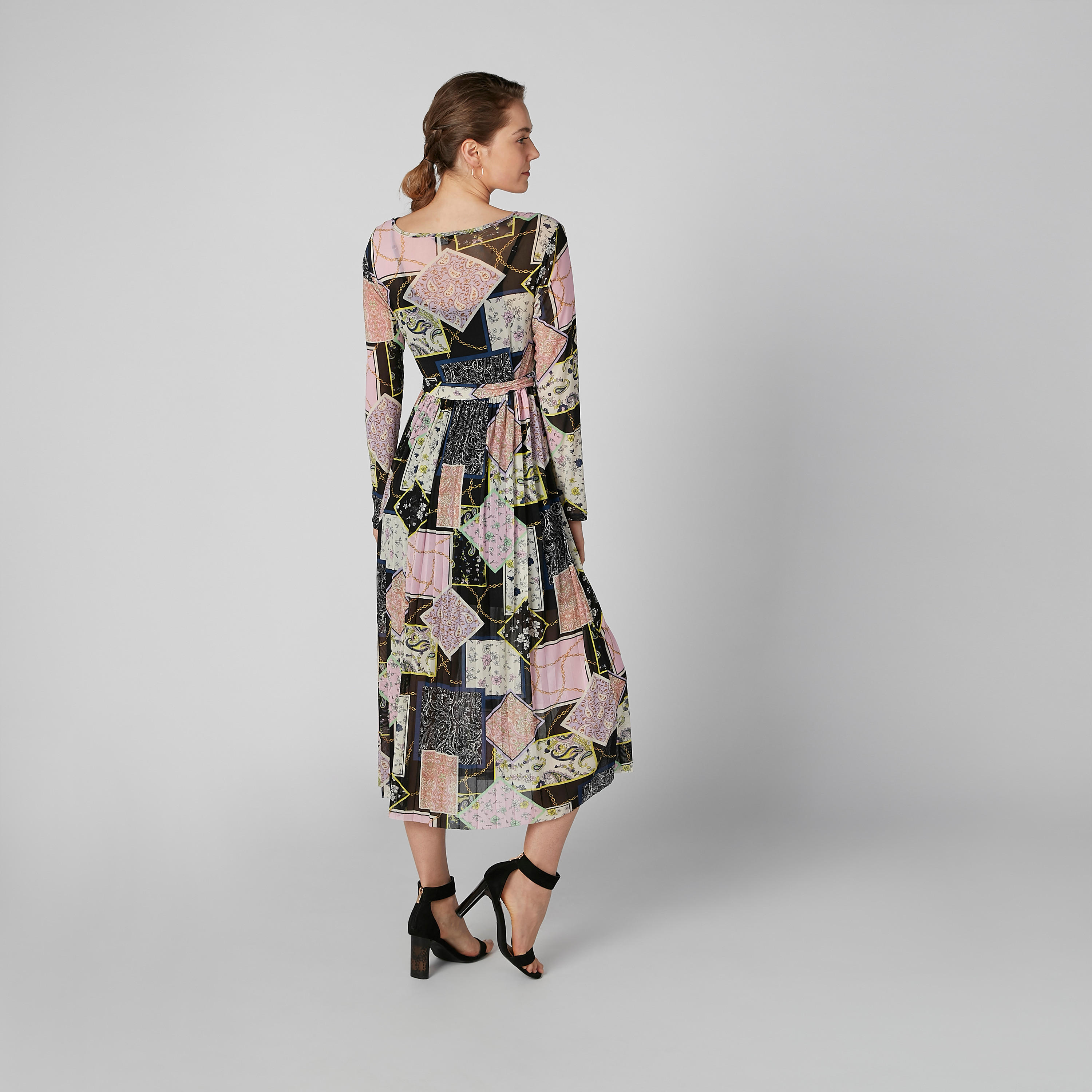 فستان متوسط الطول بأكمام طويلة وطبعات-women-clothing-dresses-image-2