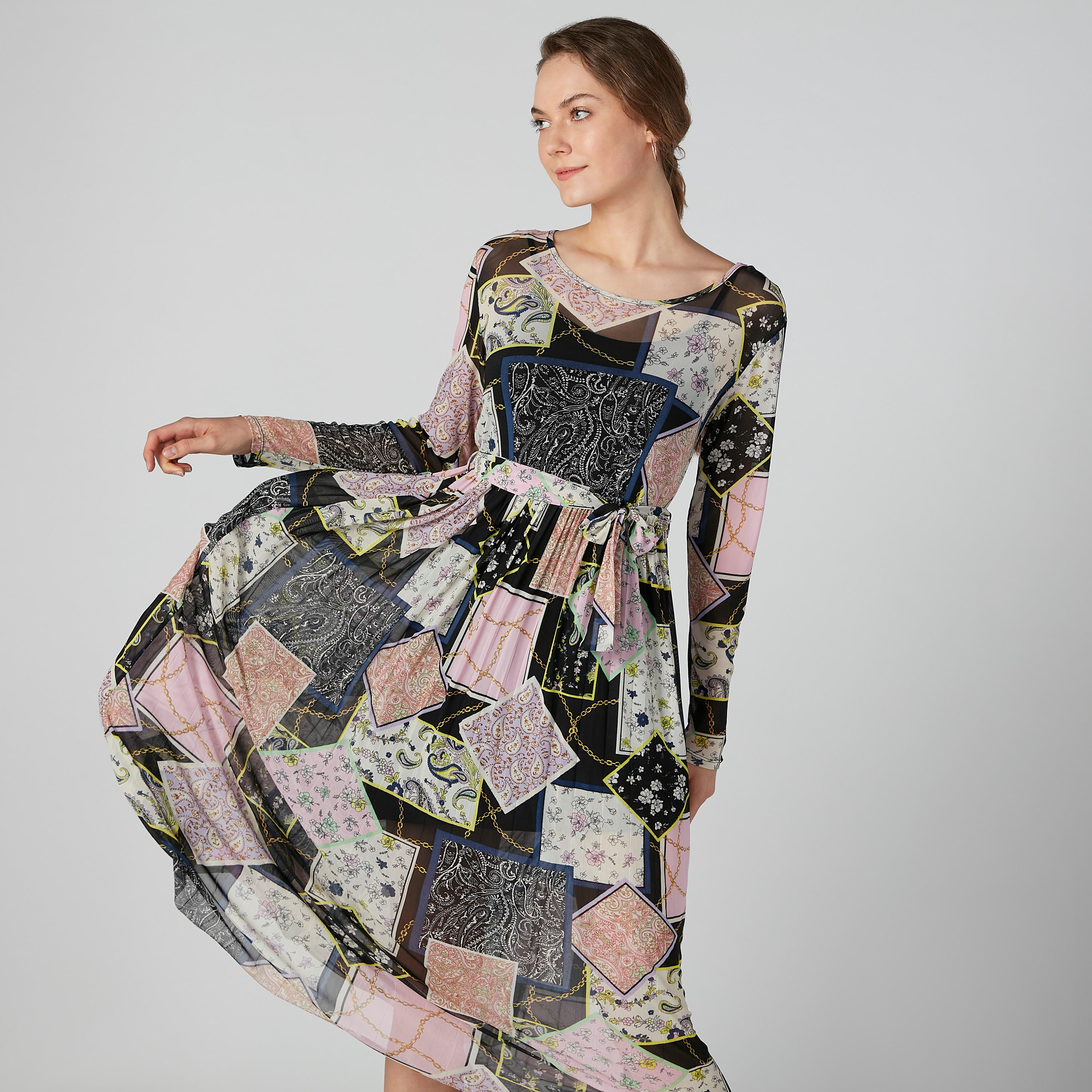 فستان متوسط الطول بأكمام طويلة وطبعات-women-clothing-dresses-image-3