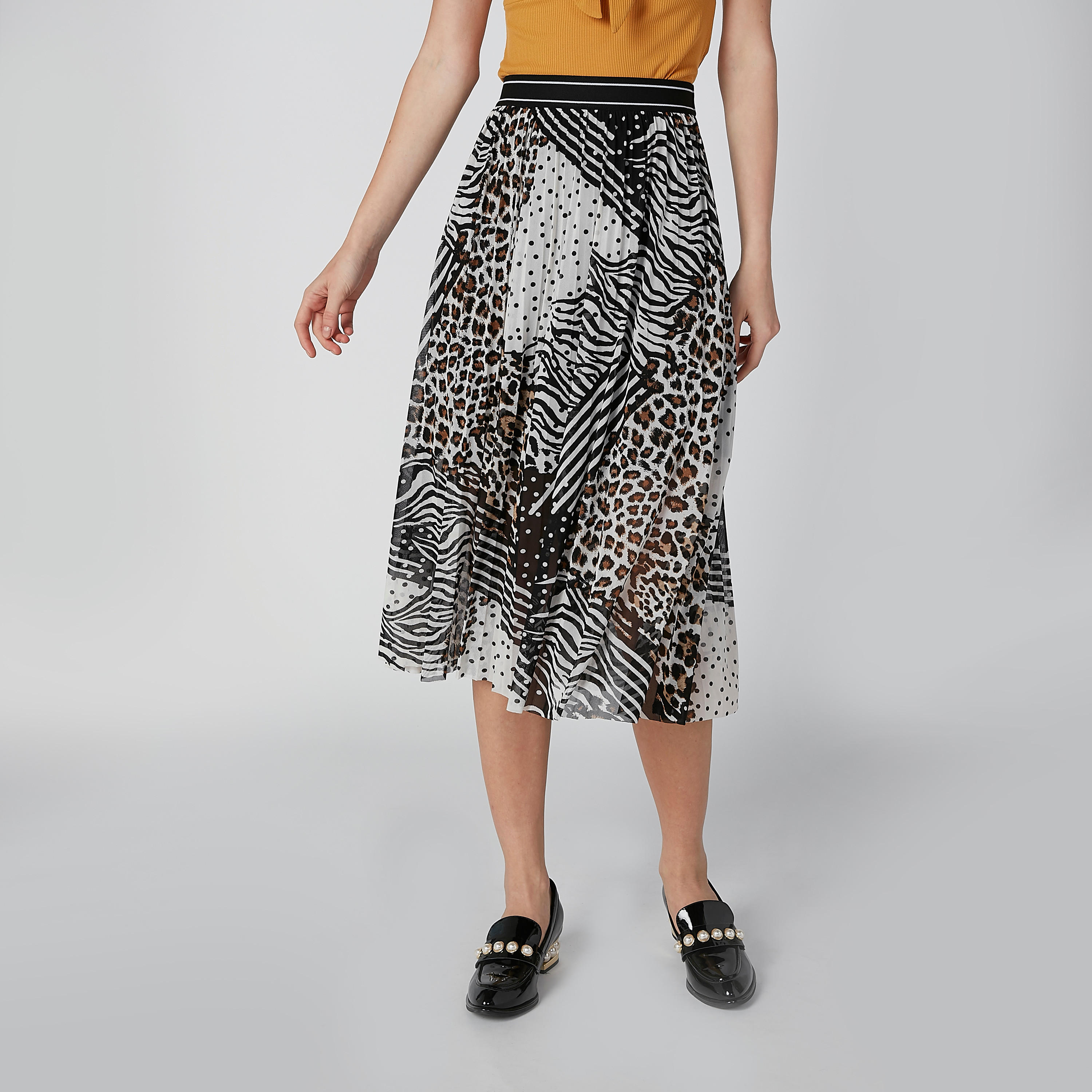 تنورة متوسطة الطول بخصر مطّاطي وطبعات-women-clothing-bottoms-skirts-image-3