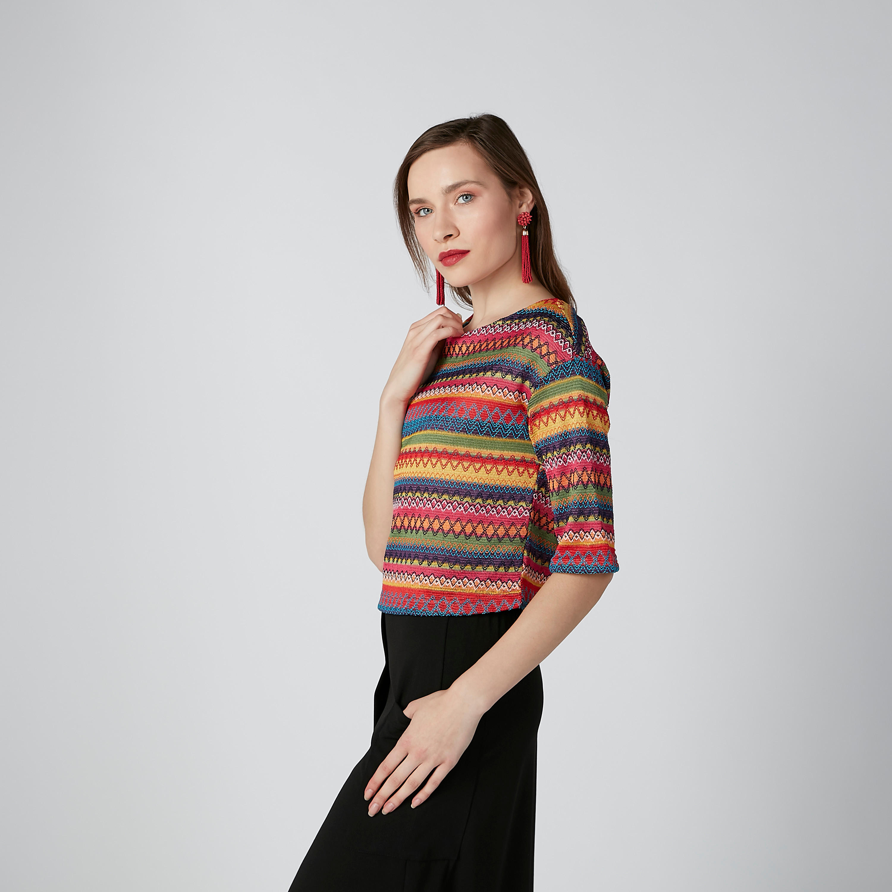 بلوزة مقلّمة بأكتاف منسدلة وياقة مستديرة-women-clothing-shirtsandblouses-blouses-image-4