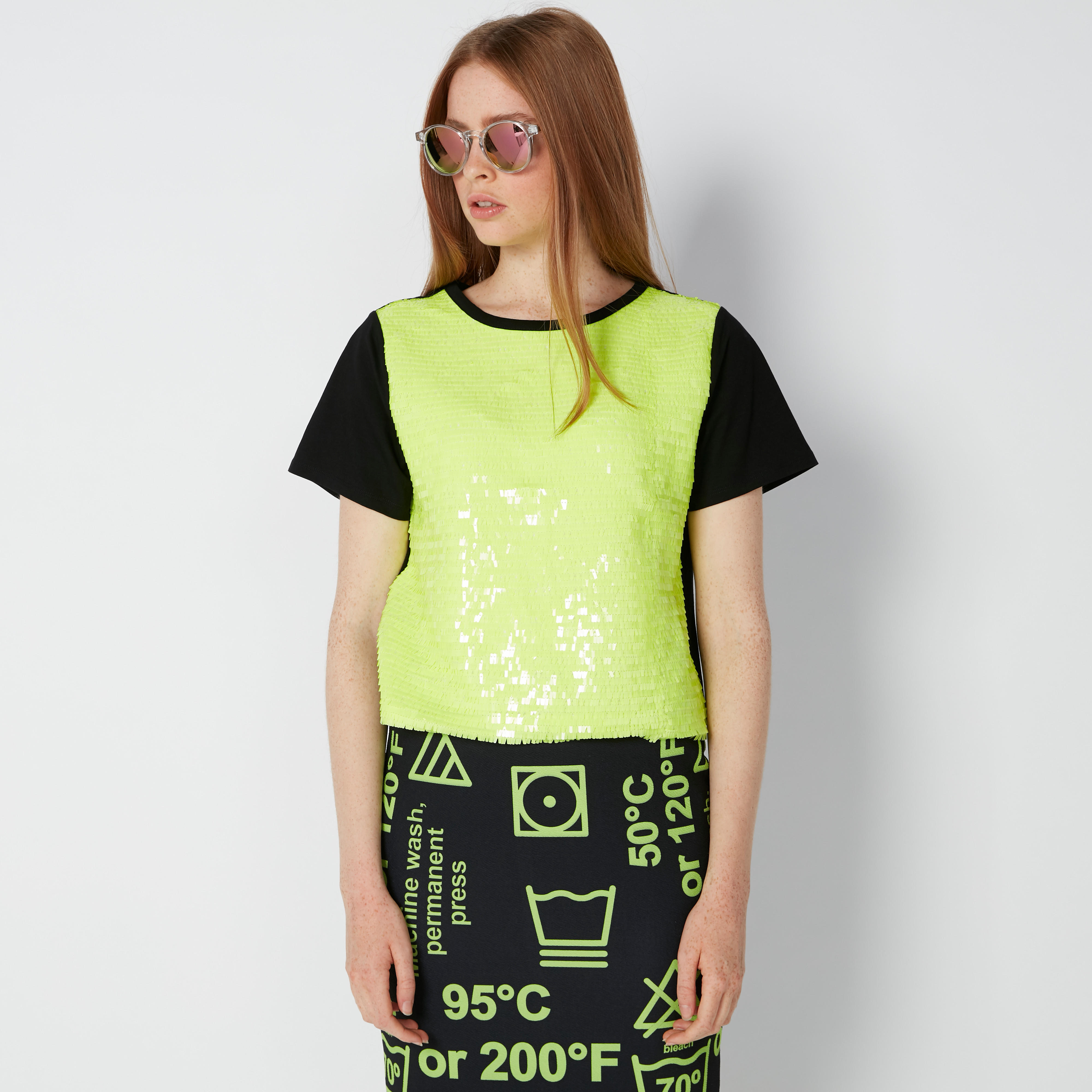 بلوزة بأكمام قصيرة وتفاصيل ترتر-women-clothing-tshirts-image-1