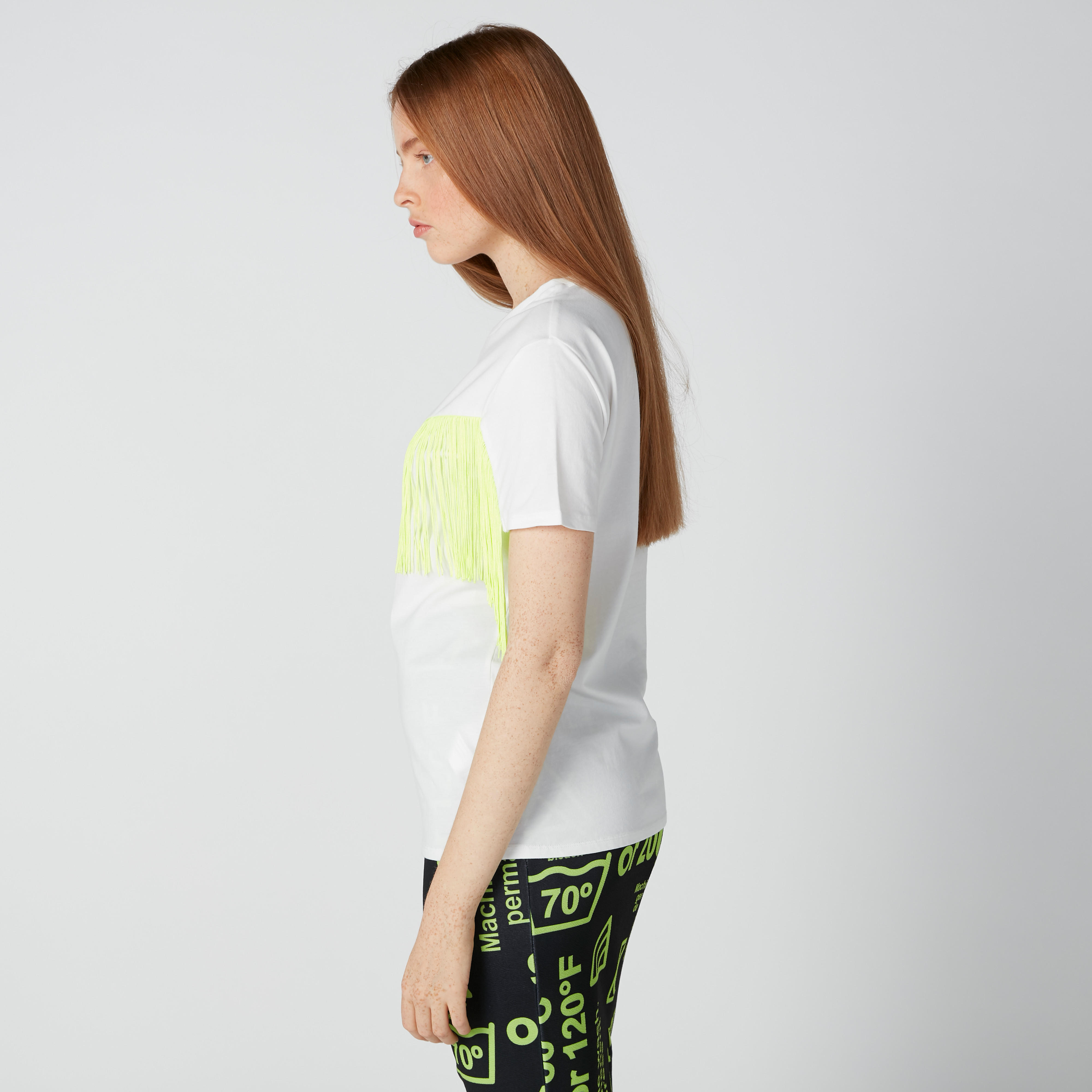 تيشيرت بياقة مستديرة وأكمام قصيرة وتزيينات شراشيب-women-clothing-tshirts-image-5