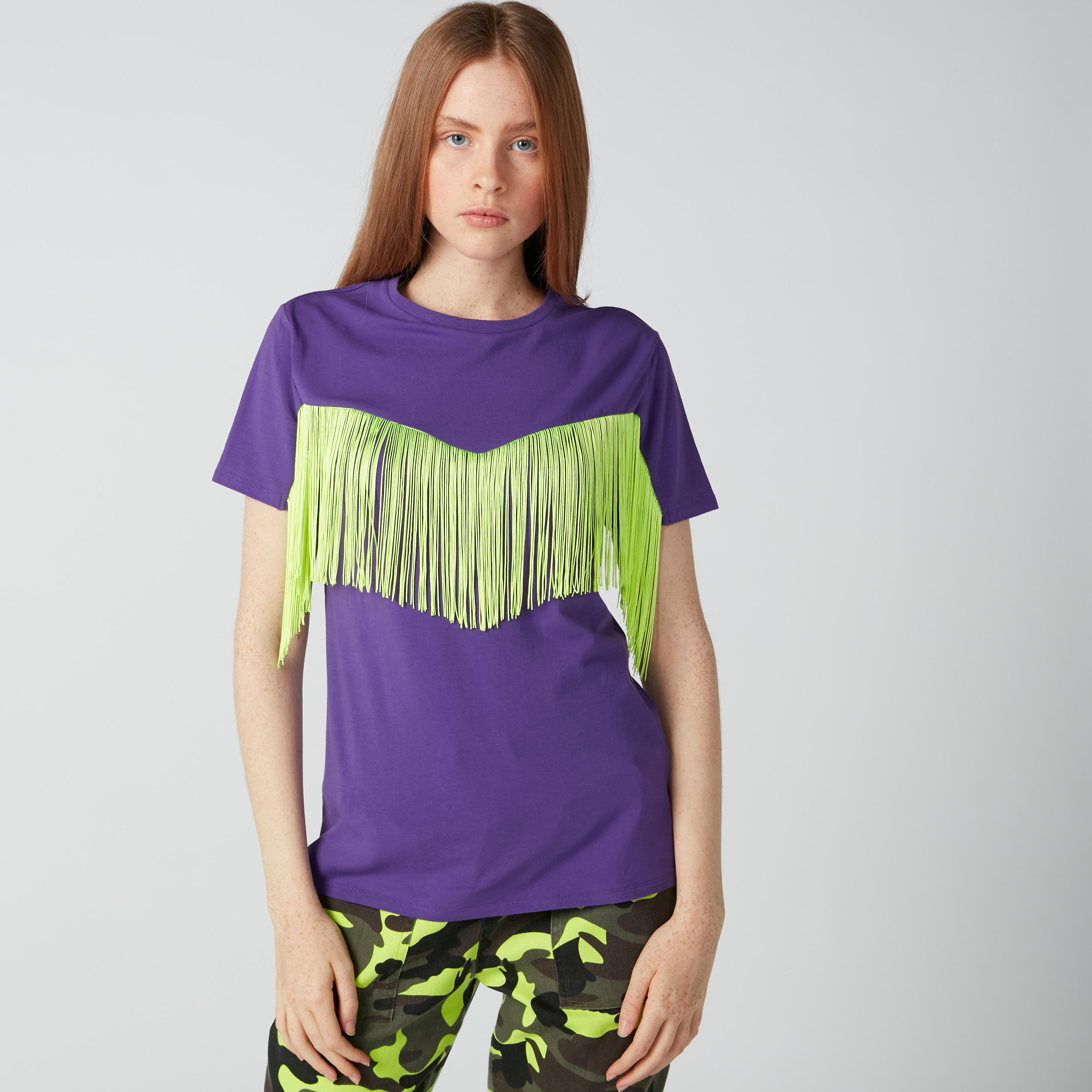 تيشيرت بياقة مستديرة وتزيينات وشراشيب-women-clothing-tshirts-image-1