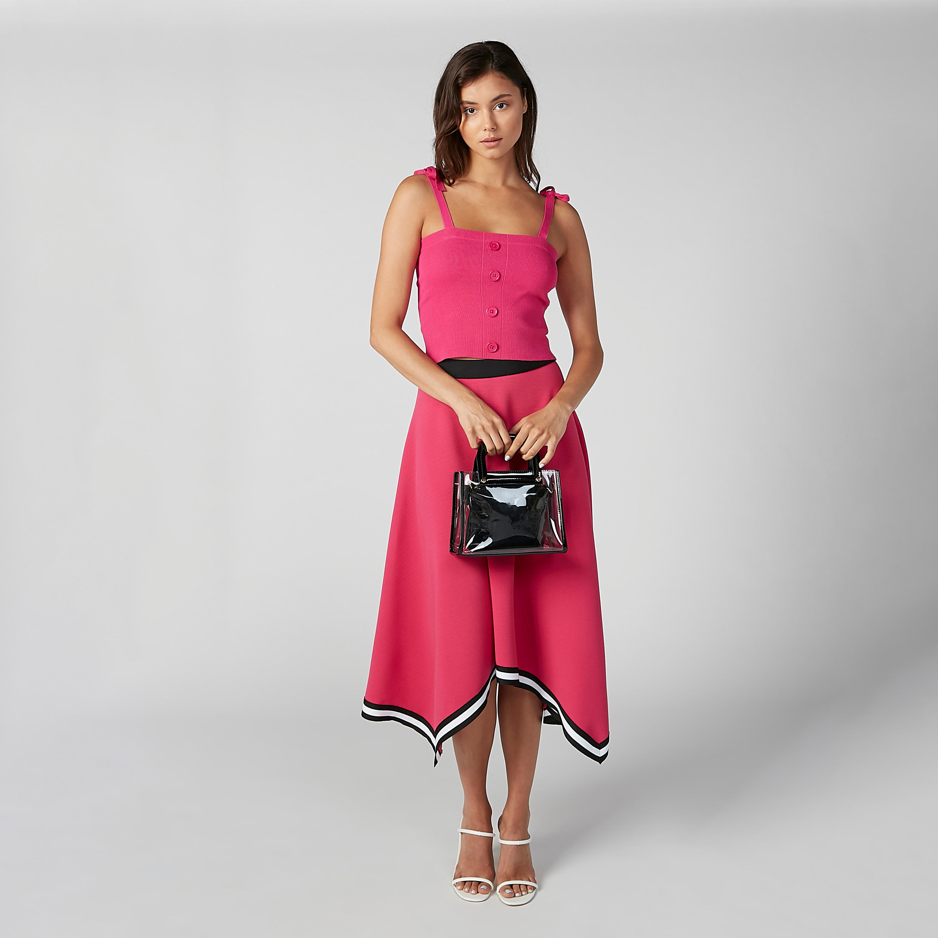 تنورة بارزة الملمس متوسطة الطول بحوّاف غير مستوية وتقليمات متباينة-women-clothing-bottoms-skirts-image-2