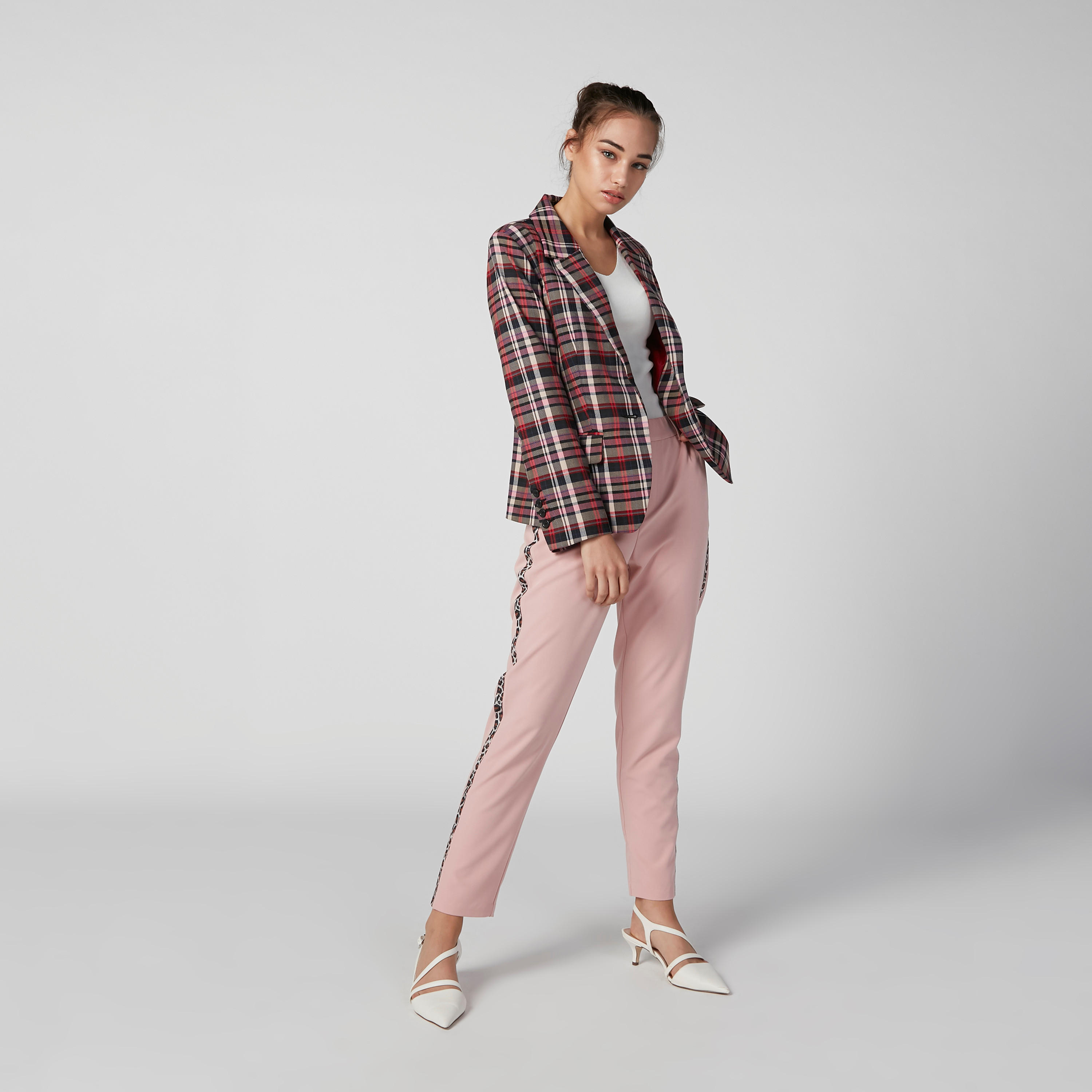 Chequered Blazer with Notched Lapel and Long Sleeves-women-clothing-coatsandjackets-blazers-image-2