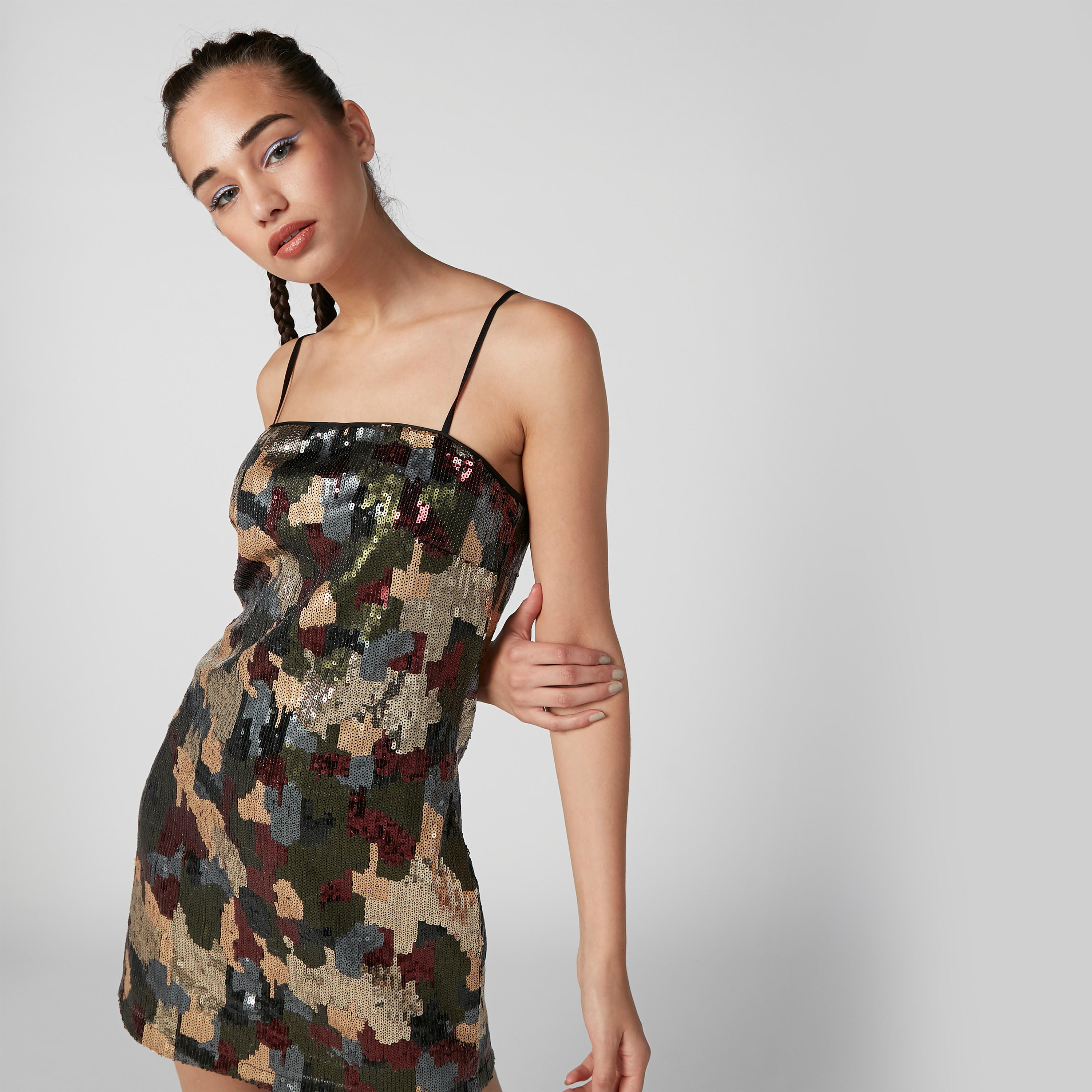 فستان بارز الملمس قصير بحمّالات رفيعة وسحاب إغلاق وطبعات حيوانات-women-clothing-dresses-image-3