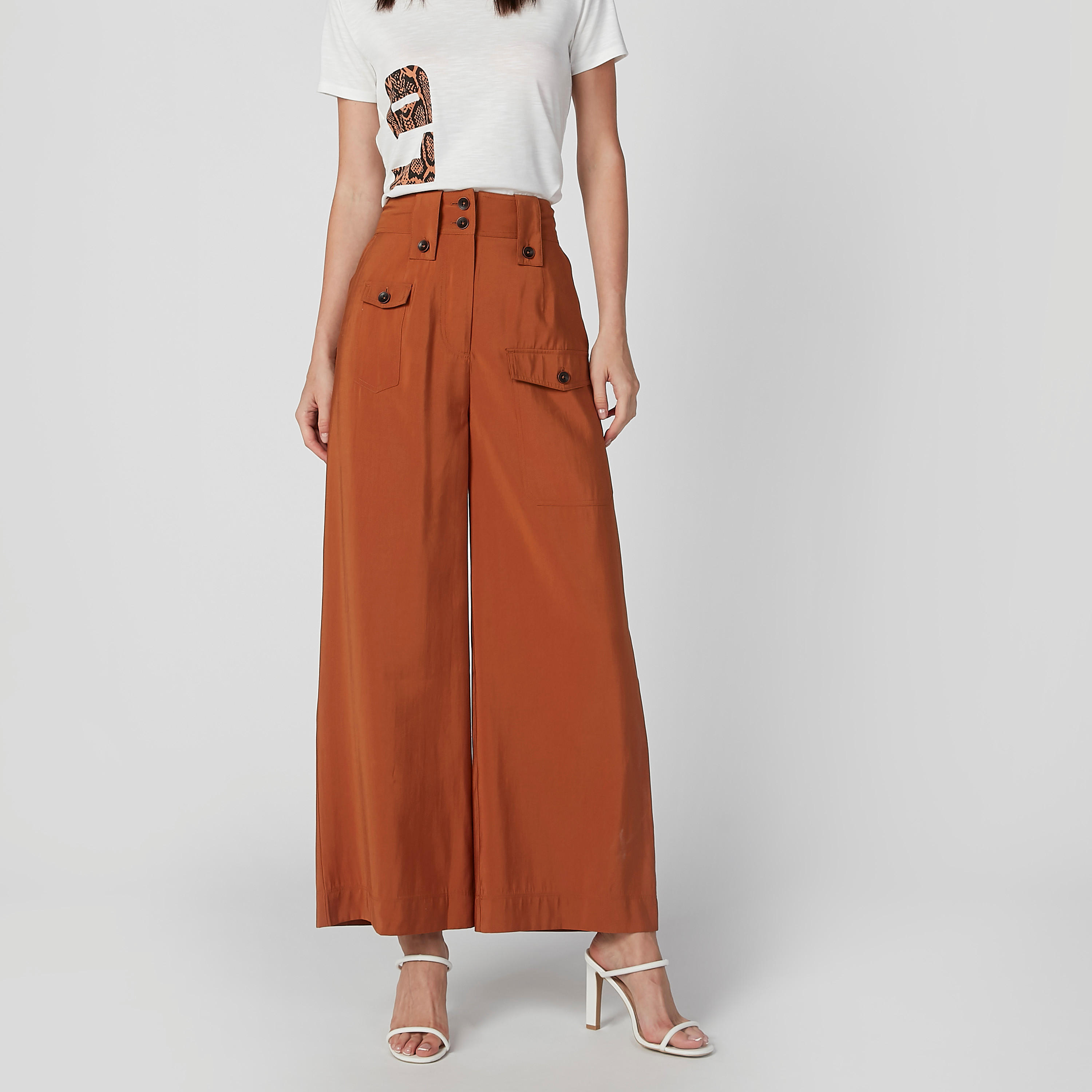 بنطال بالازو سادة بقصّة واسعة وخصر متوسط الارتفاع وجيوب-women-clothing-bottoms-trousers-image-2