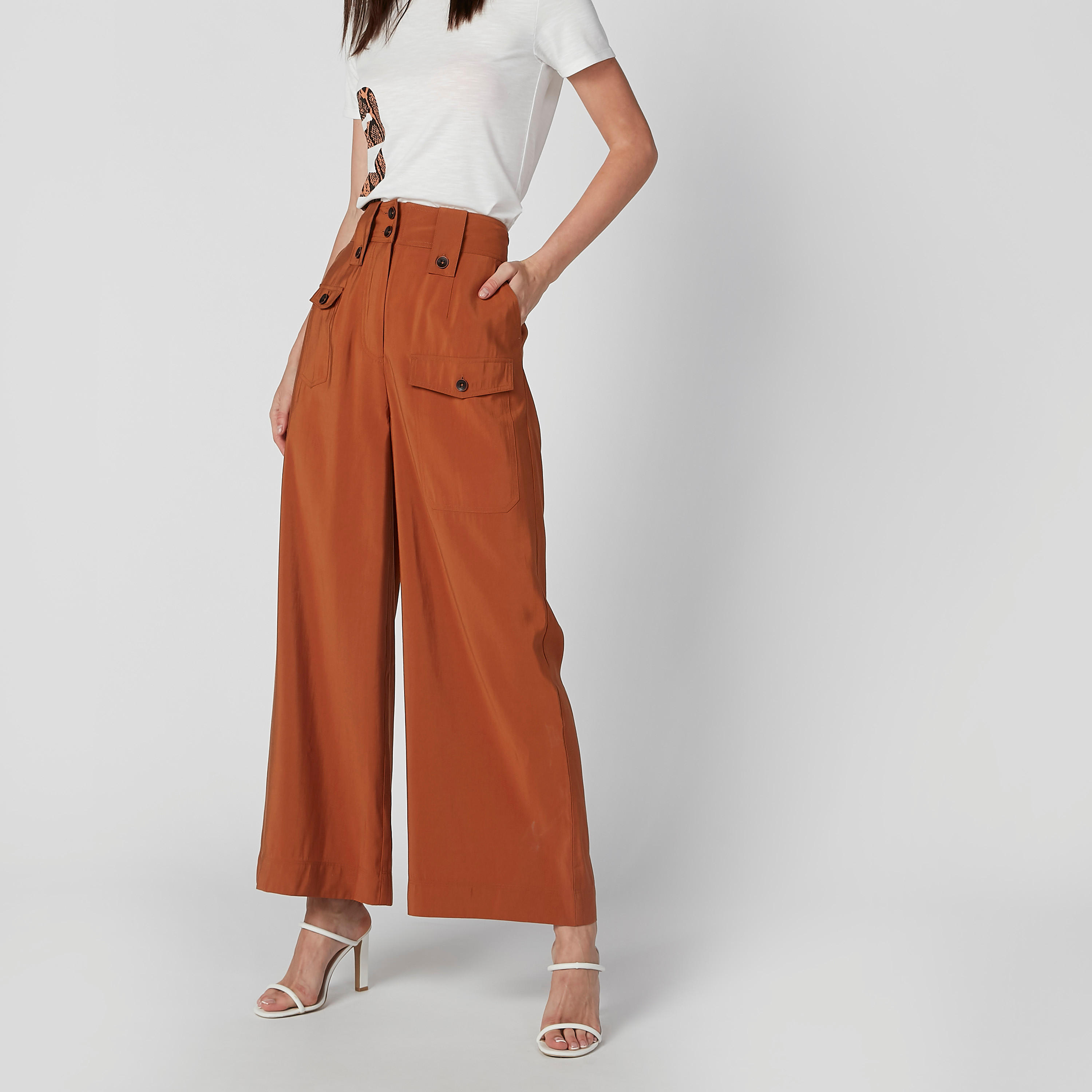 بنطال بالازو سادة بقصّة واسعة وخصر متوسط الارتفاع وجيوب-women-clothing-bottoms-trousers-image-3